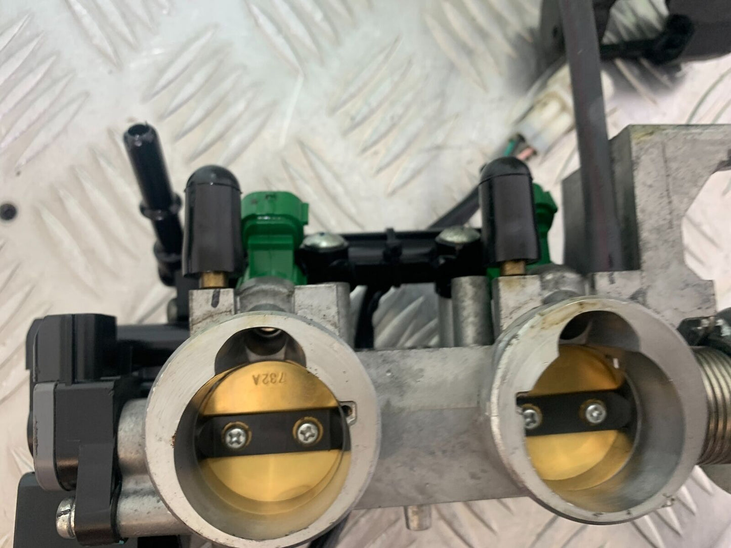 KAWASAKI Z300 ER300 THROTTLE BODIES YEAR 2016-2018 (CMB1056)