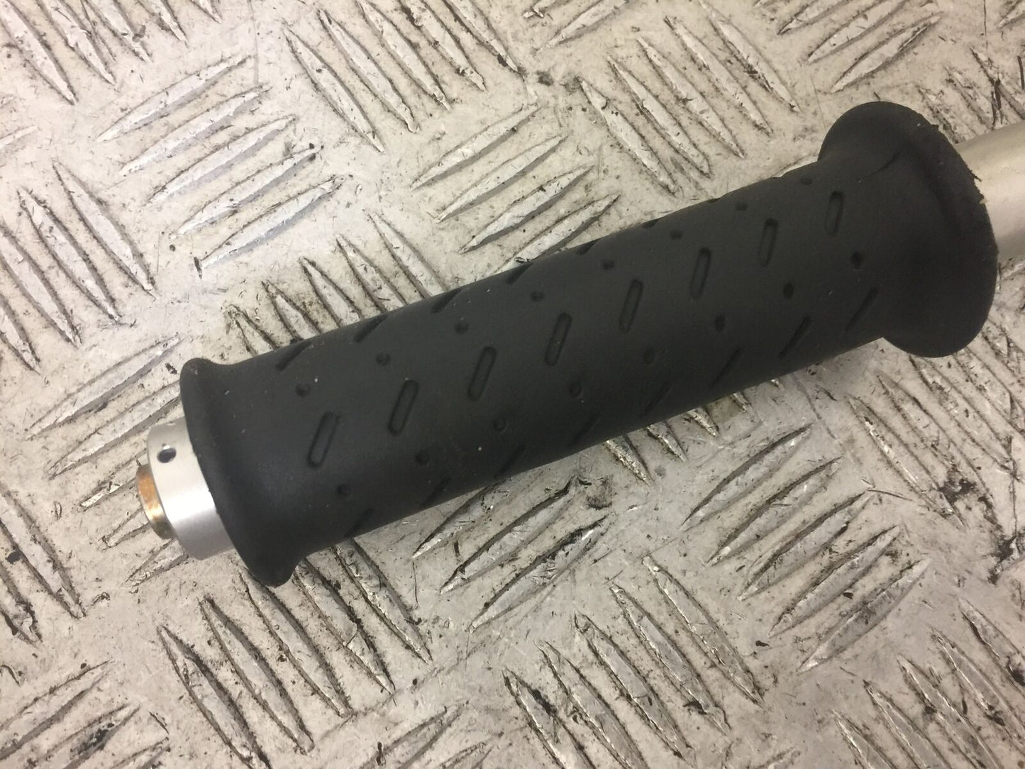 TRIUMPH 675 DAYTONA LEFT BAR YEAR 2008-2011 (STOCK 640)