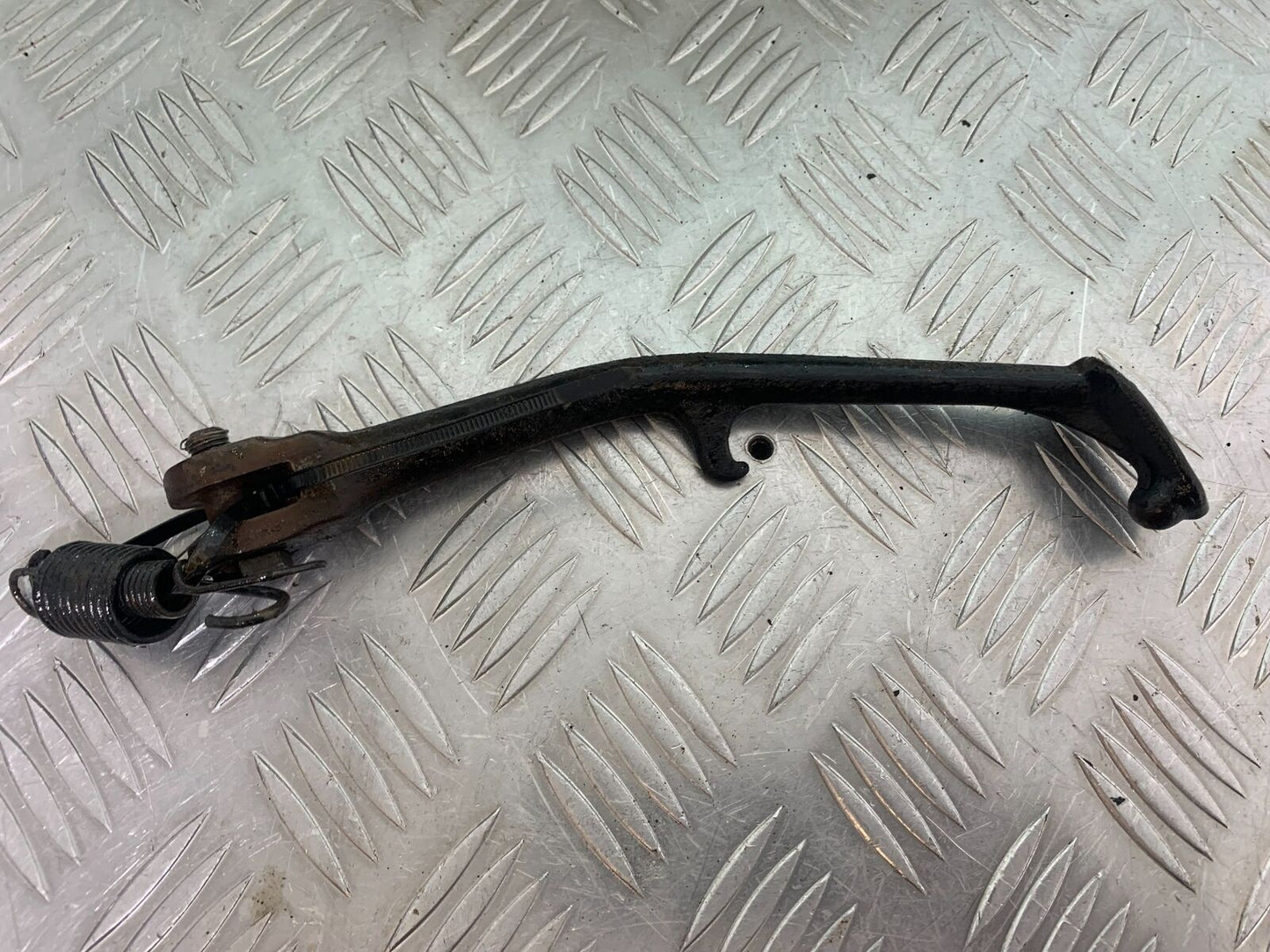 YAMAHA XJR1300 XJR 1300 SIDE STAND YEAR 1999-2003 (CMB1055)
