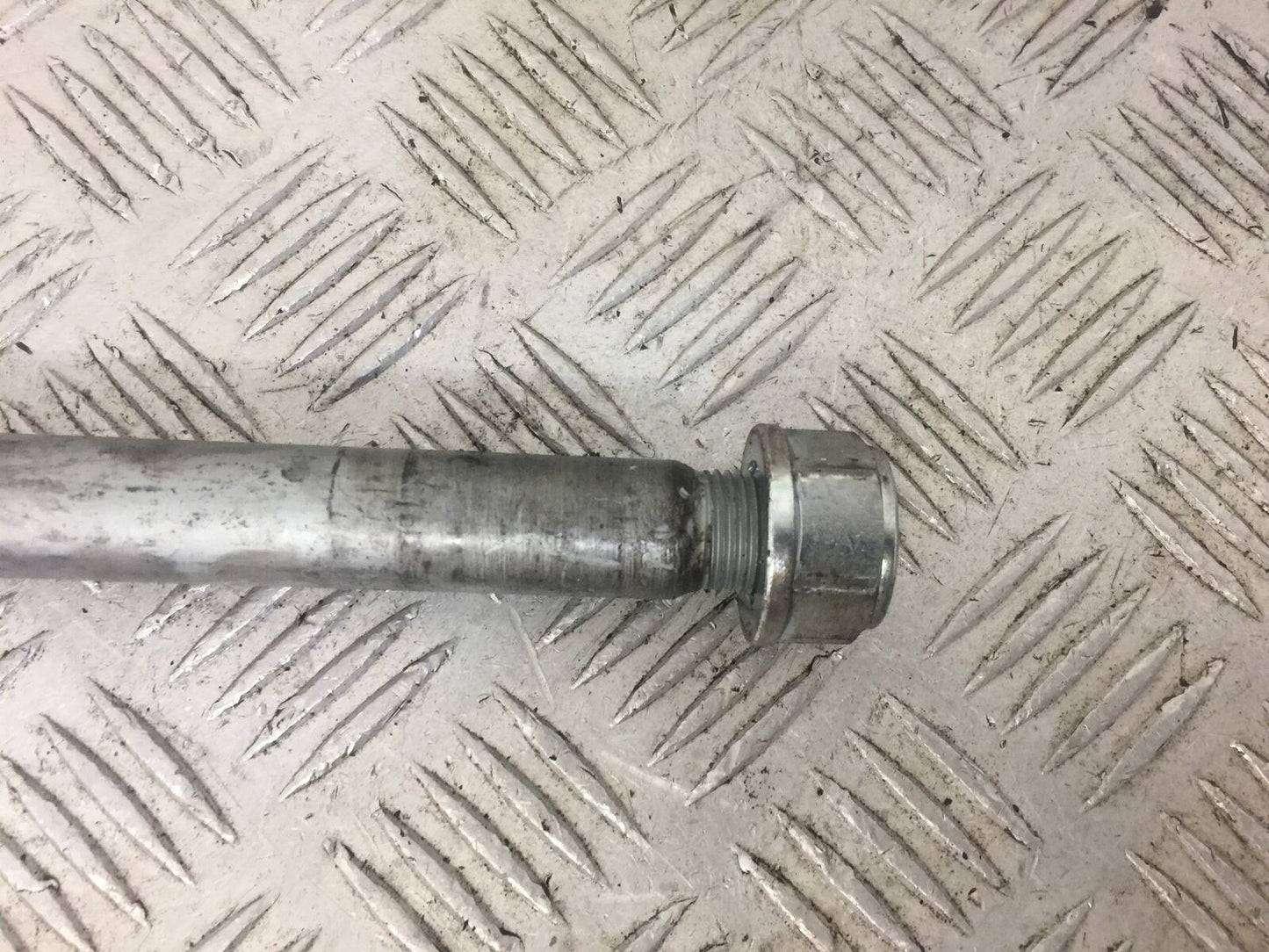 HONDA CB1300 CB 1300 SA-7 SWINGARM SPINDLE YEAR 2005-2009 STOCK 623