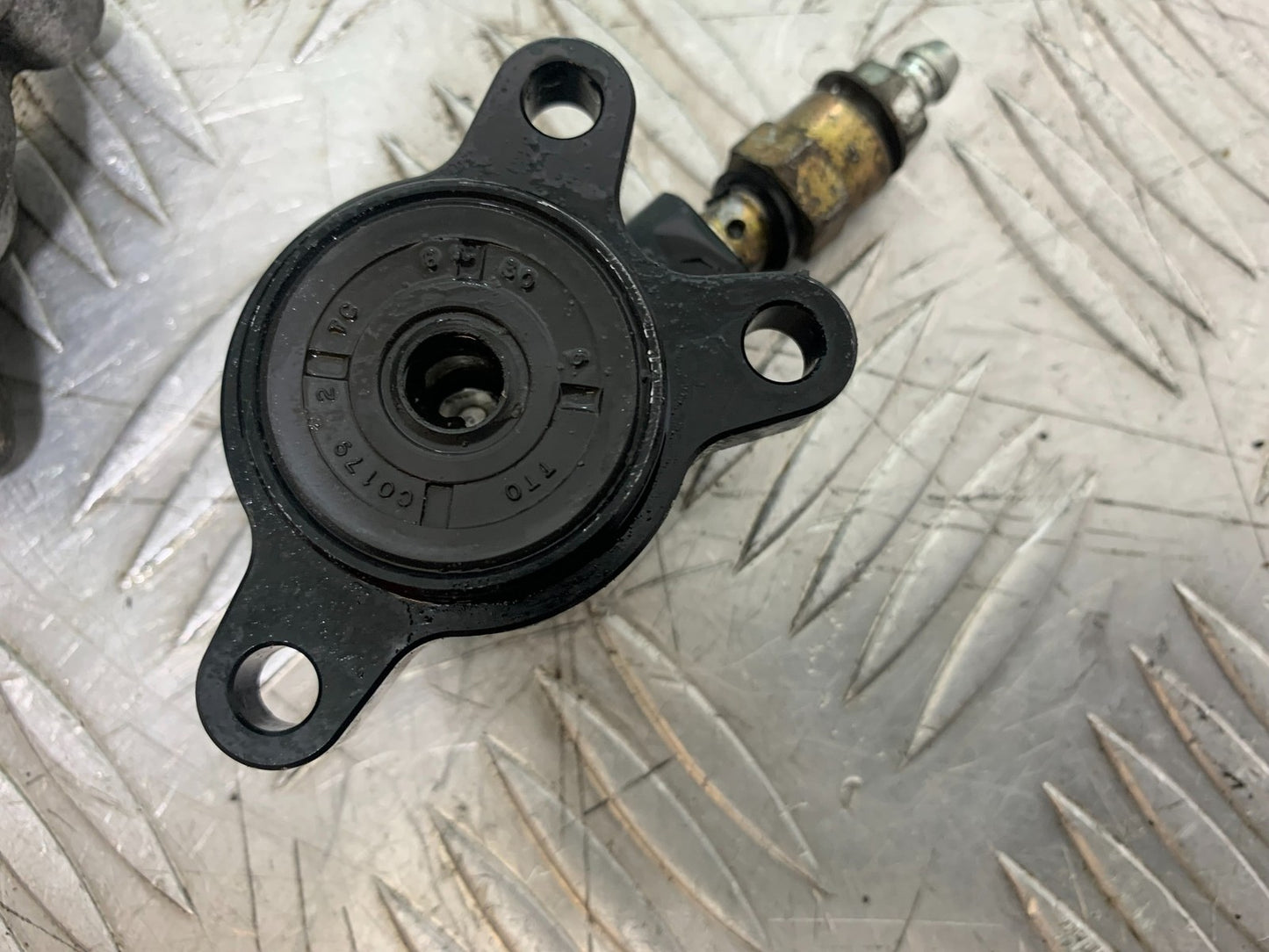 APRILIA RSV1000 RSV 1000 MILLE CLUTCH SLAVE CYLINDER 1998- 2003 (CMB1184)