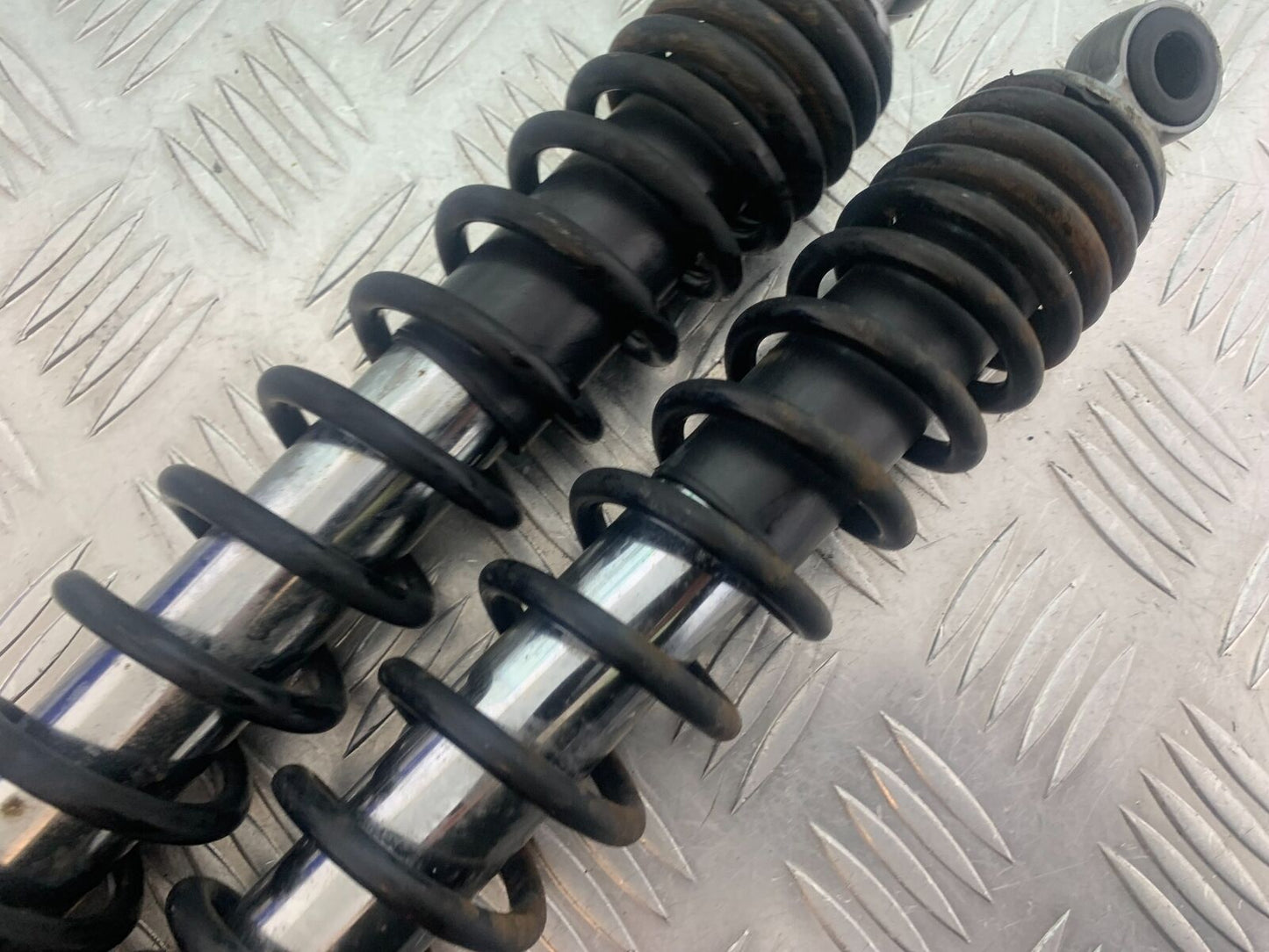 YAMAHA YS125 YS 125 REAR SHOCKS YEAR 2017-2021 (CMB1053)