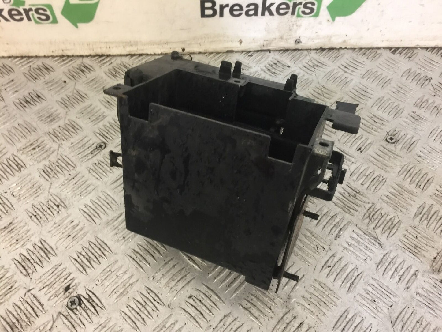 HONDA VT750 VT 750 SHADOW BATTERY BOX YEAR 1998-99 (STOCK 685)