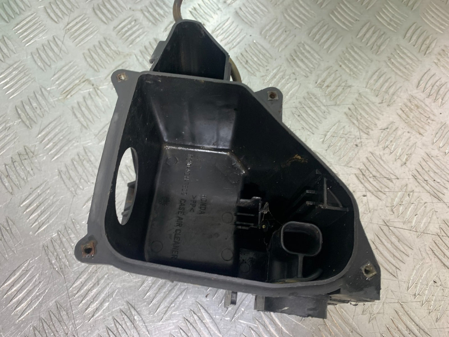 HONDA CG125 CG 125 AIRBOX (NOT COMPLETE) YEAR 1998-2000 (CMB1282)