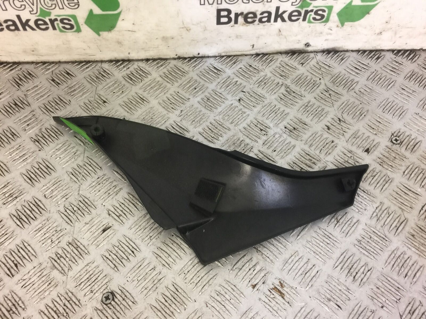 KAWASAKI ZX10R ZX10 R RIGHT SIDE INFILL PANEL 2008-2010 (STOCK 519)