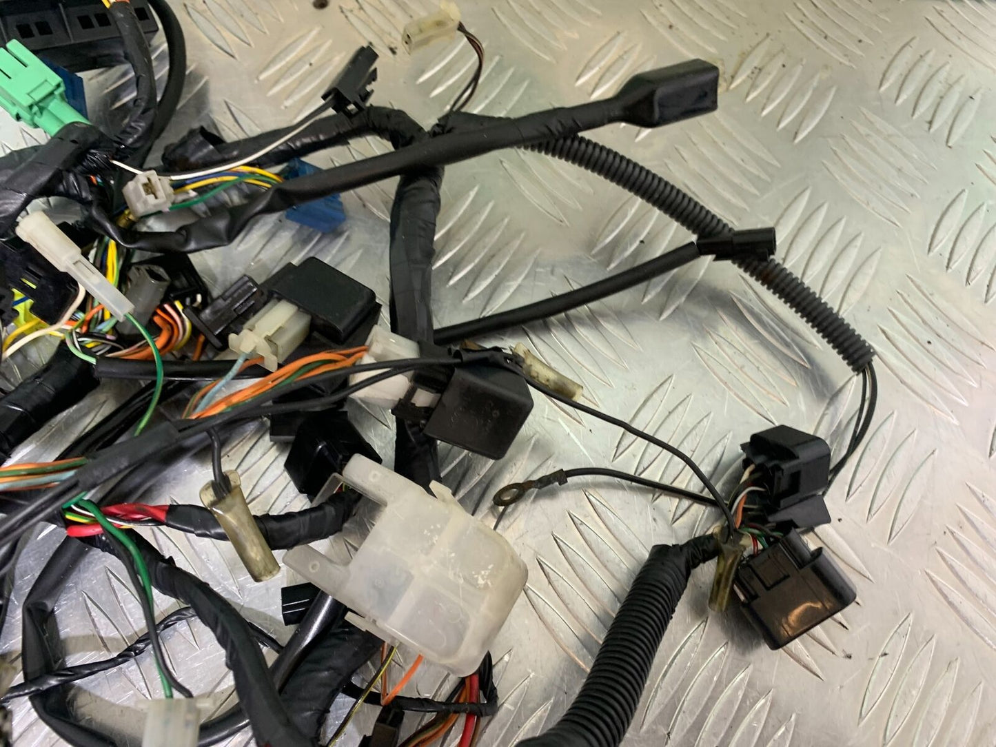 SUZUKI RF900 RF 900 WIRING LOOM YEAR 1994-1999 (CMB1020)