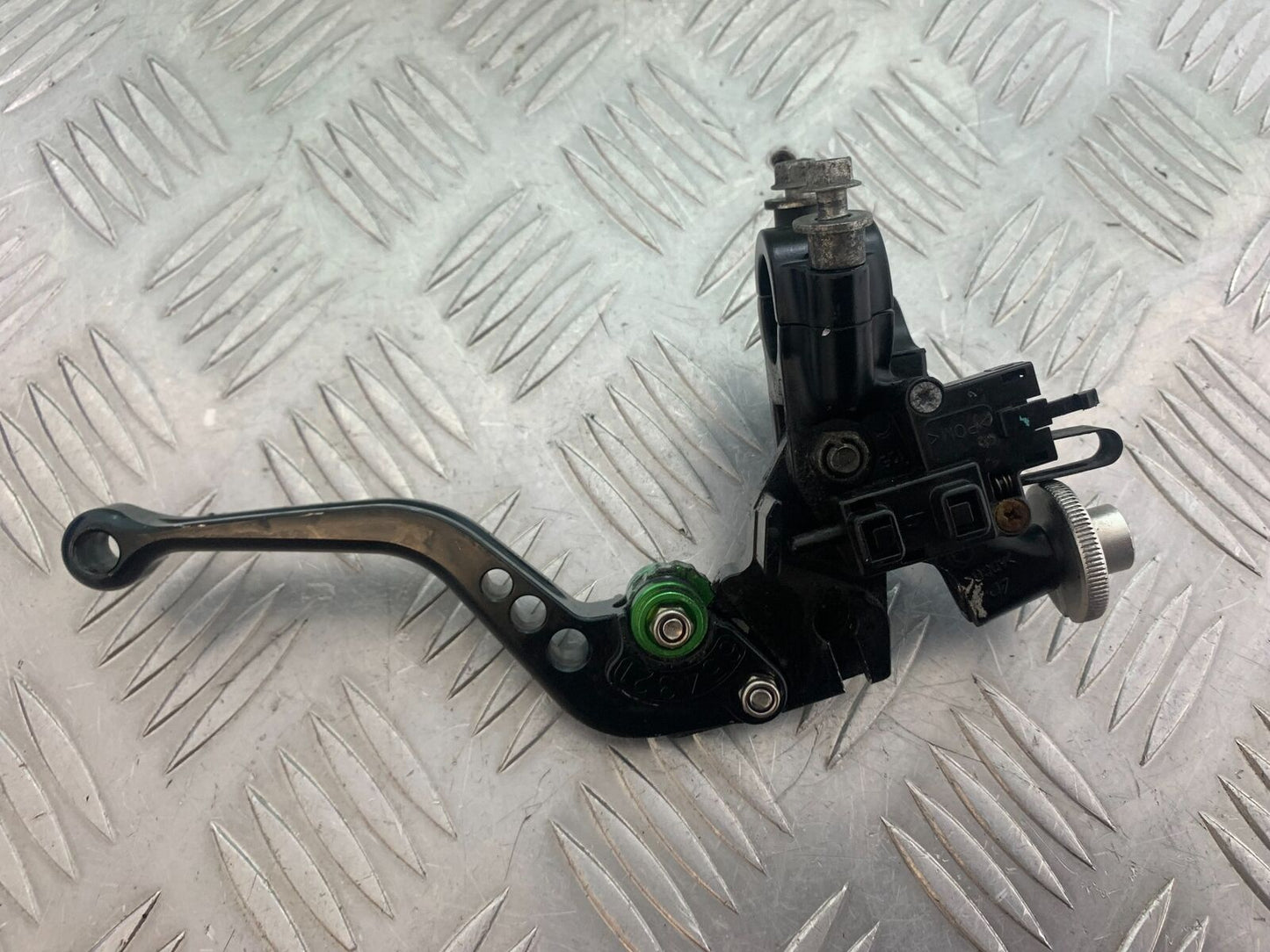KAWASAKI Z800 Z 800 CLUTCH LEVER AND BRACKET YEAR 2013-2017 (CMB1059)