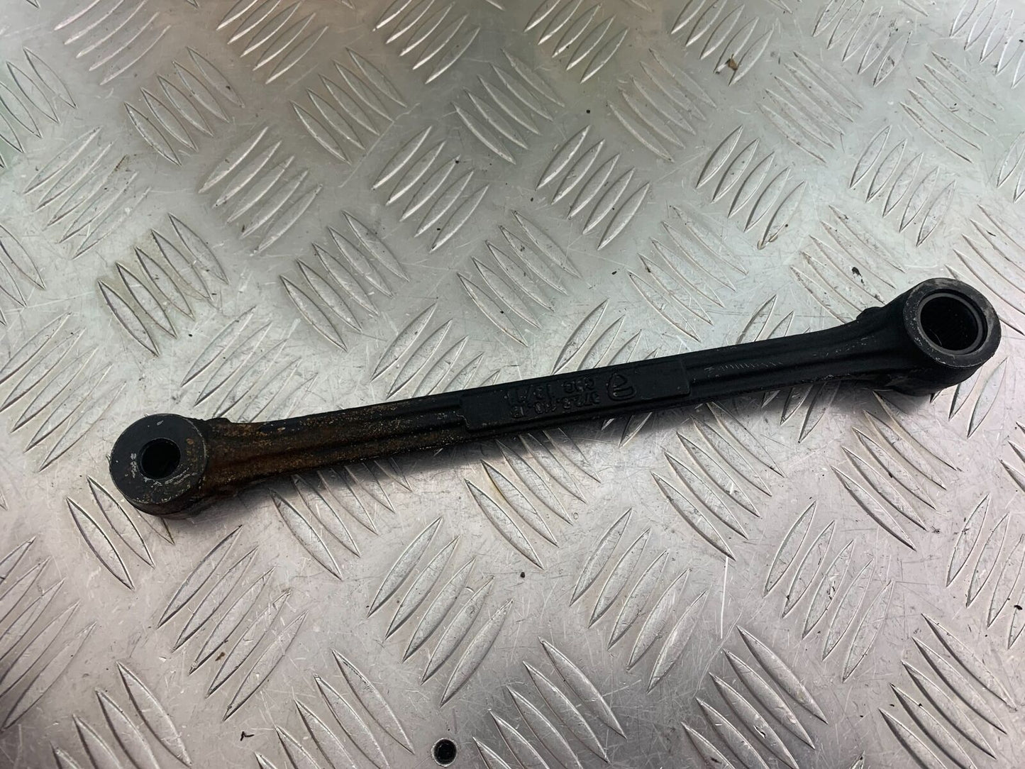 DUCATI DIAVEL 1200 SHOCK LINKAGE ARM YEAR 2014-17 (CMB1054)