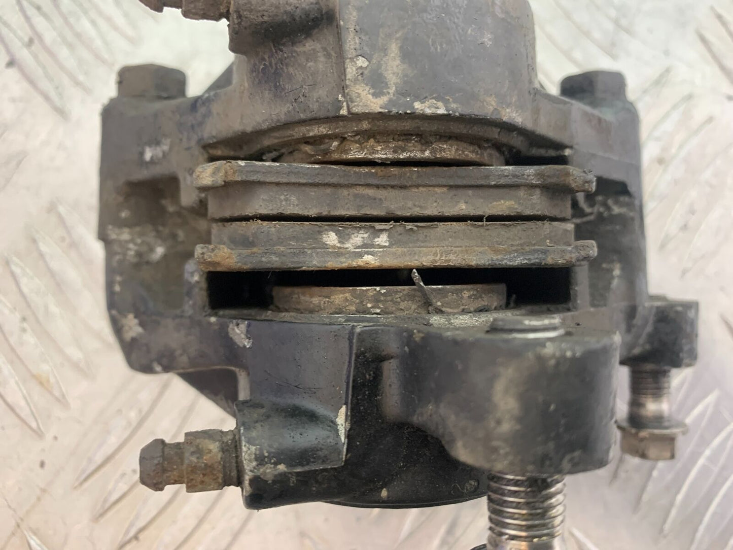 YAMAHA XJR1300 XJR 1300 REAR BRAKE CALIPER (SOLD AS PARTS) 1999-2003 (CMB1119)