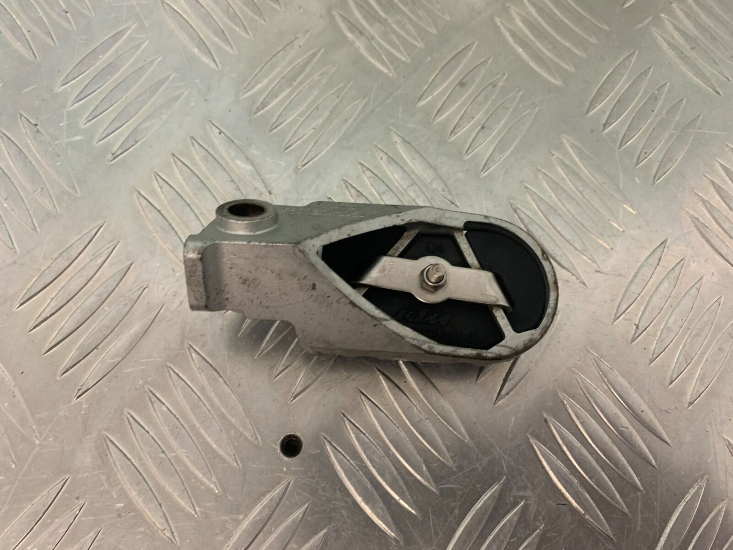 KTM 640 DUKE 2 FRONT RIGHT FOOTPEG YEAR 2000-2006 (STOCK 988)