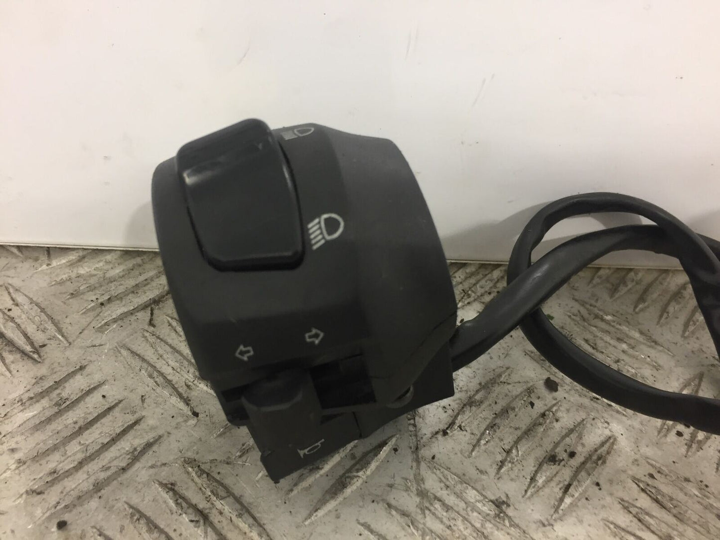 SUZUKI GSXR 125 GSX R125 LEFT SWITCH GEAR YEAR 2017