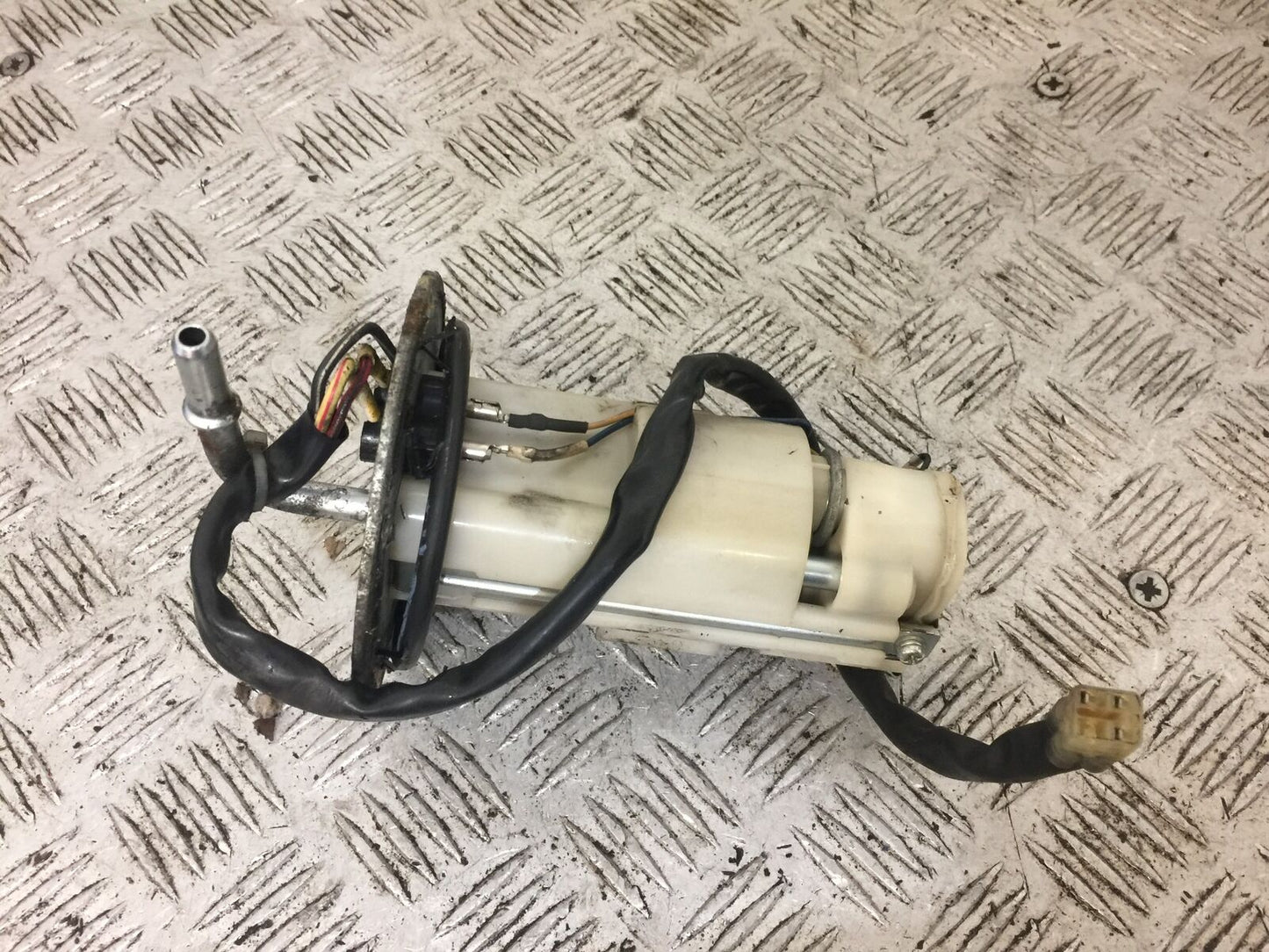 KAWASAKI GTR1400 GTR 1400 PETROL PUMP YEAR 2010 (STOCK 716)