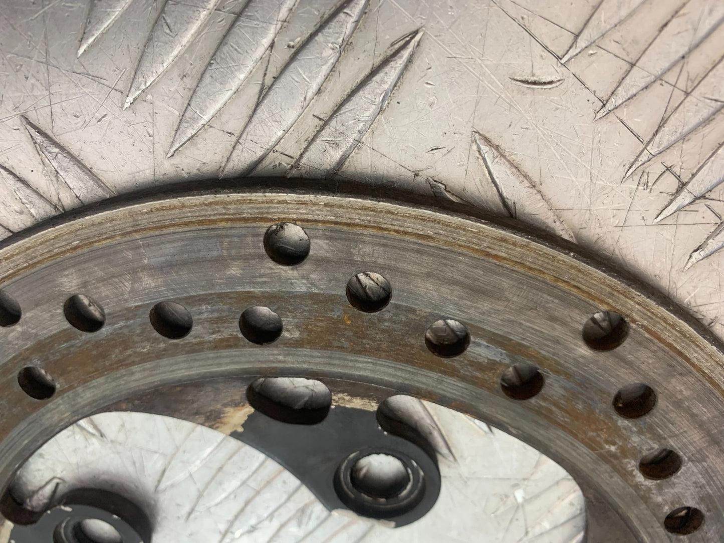 SUZUKI GSXR750 GSXR 750 K4 K5 REAR BRAKE DISC 2004-2005 (CMB1319)