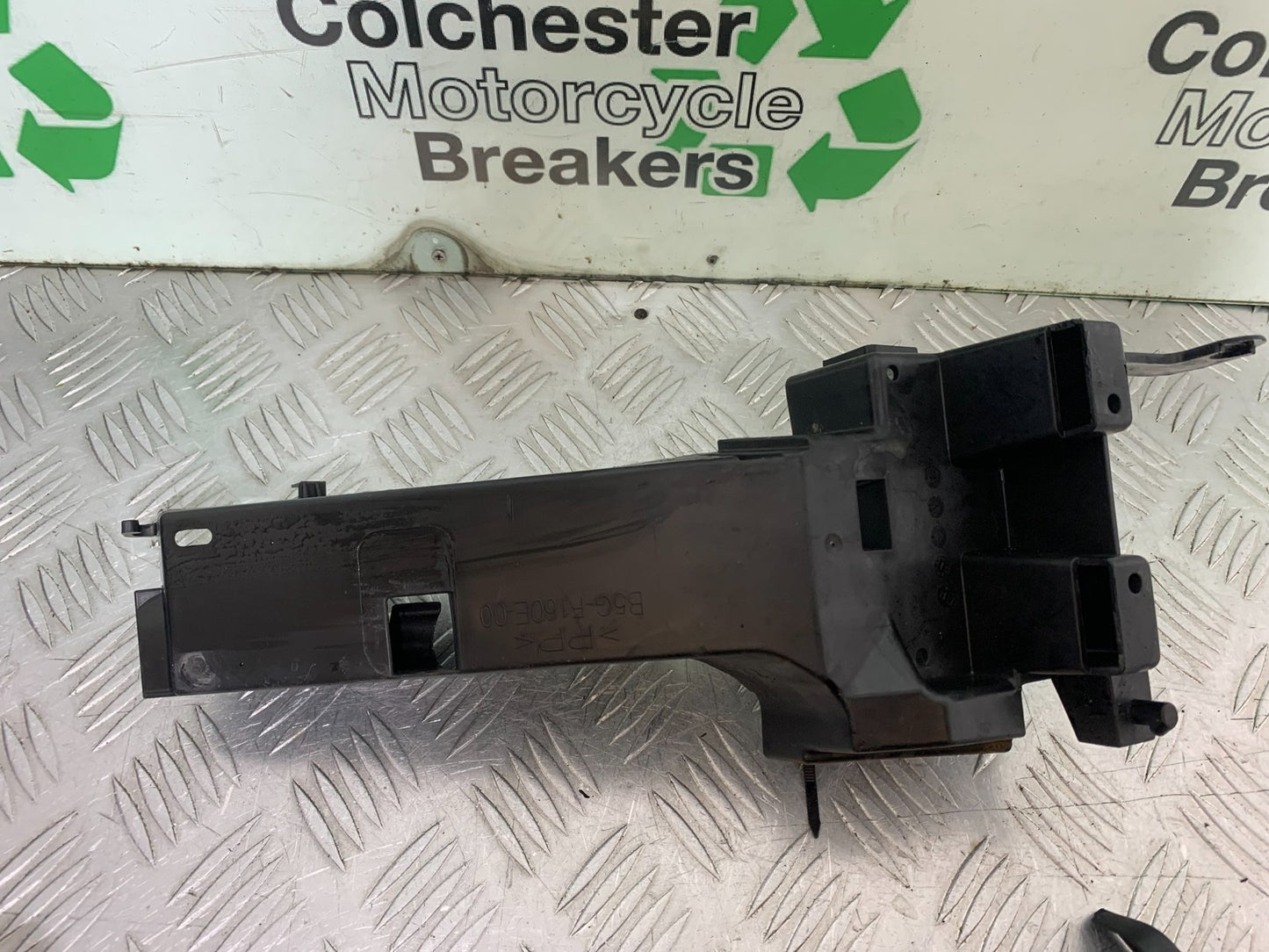 YAMAHA YZF-R125 YZF 125 BATTERY BOX YEAR 2019-2022 (CMB1263)