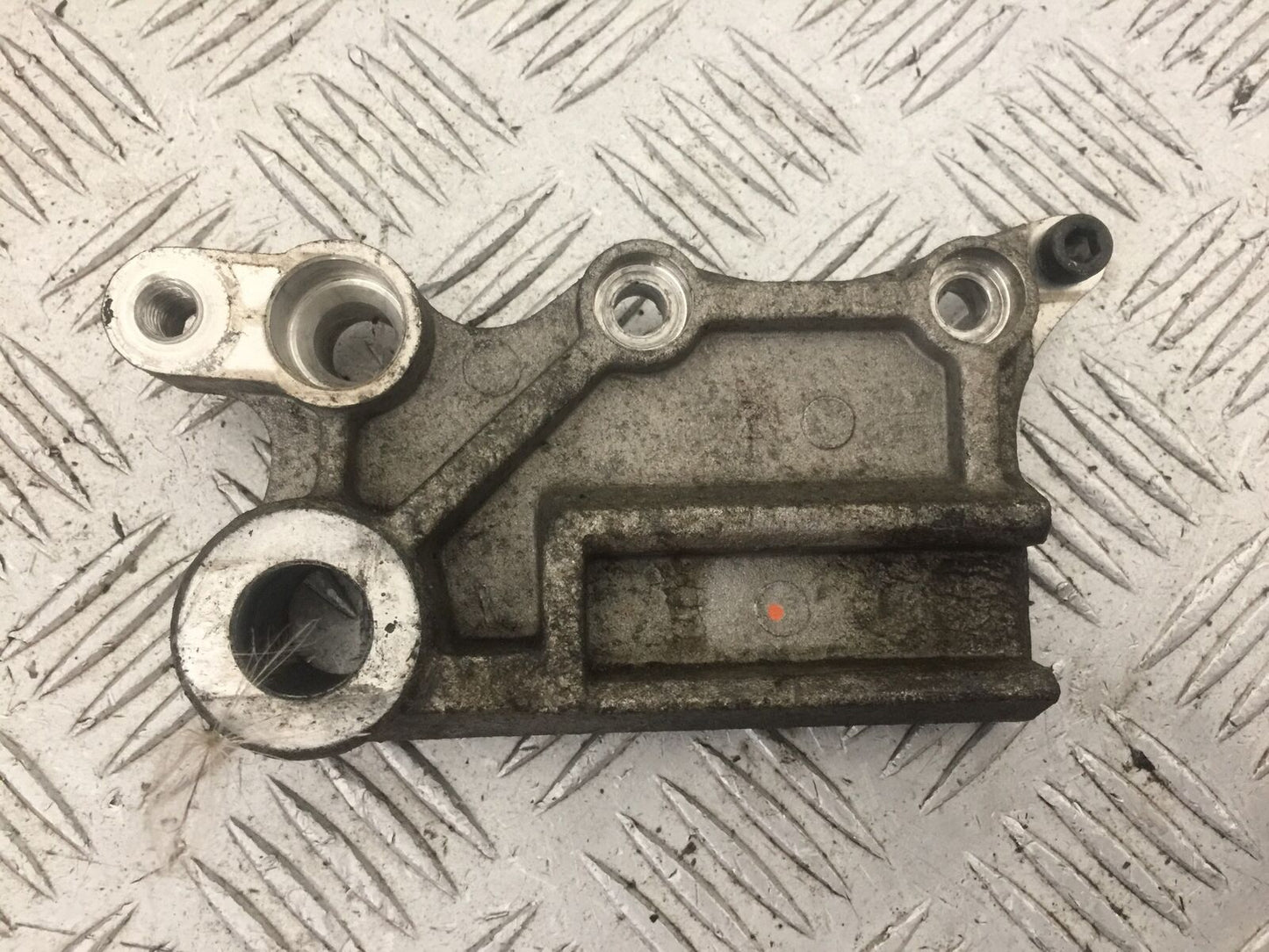 KAWASAKI Z125 Z 125 REAR CALIPER BRACKET 2018-2020 (STOCK 743)