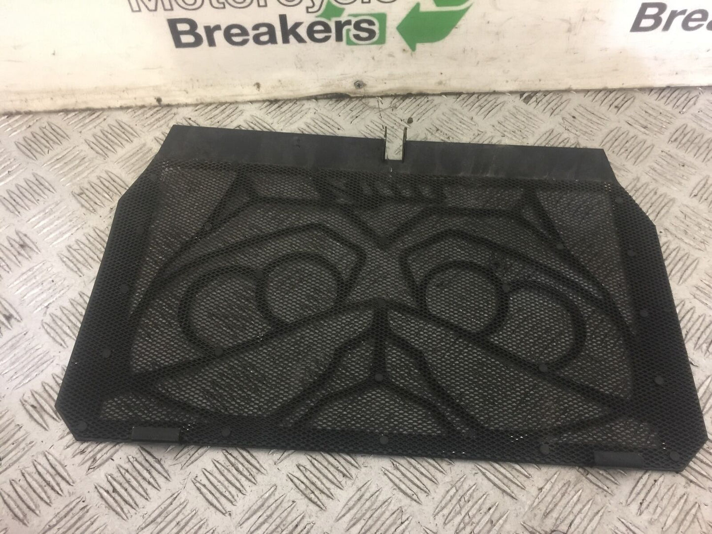 KAWASAKI Z1000 ZR1000 (ABS) RADIATOR GRILL YEAR 2015 (STOCK 636)