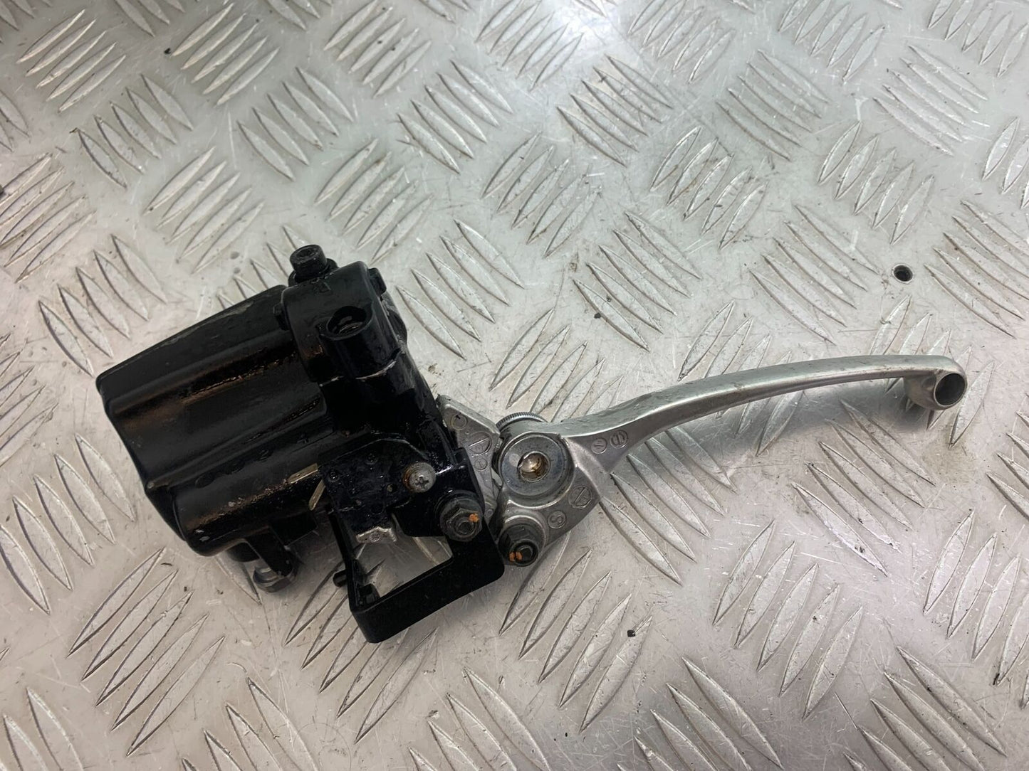 TRIUMPH TIGER 800 FRONT MASTER CYLINDER YEAR 2011-2014 (CMB1113)