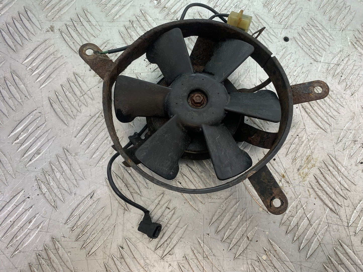 HONDA NTV 600 REVERE RADIATOR FAN YEAR 1988-1996 (CMB1281)