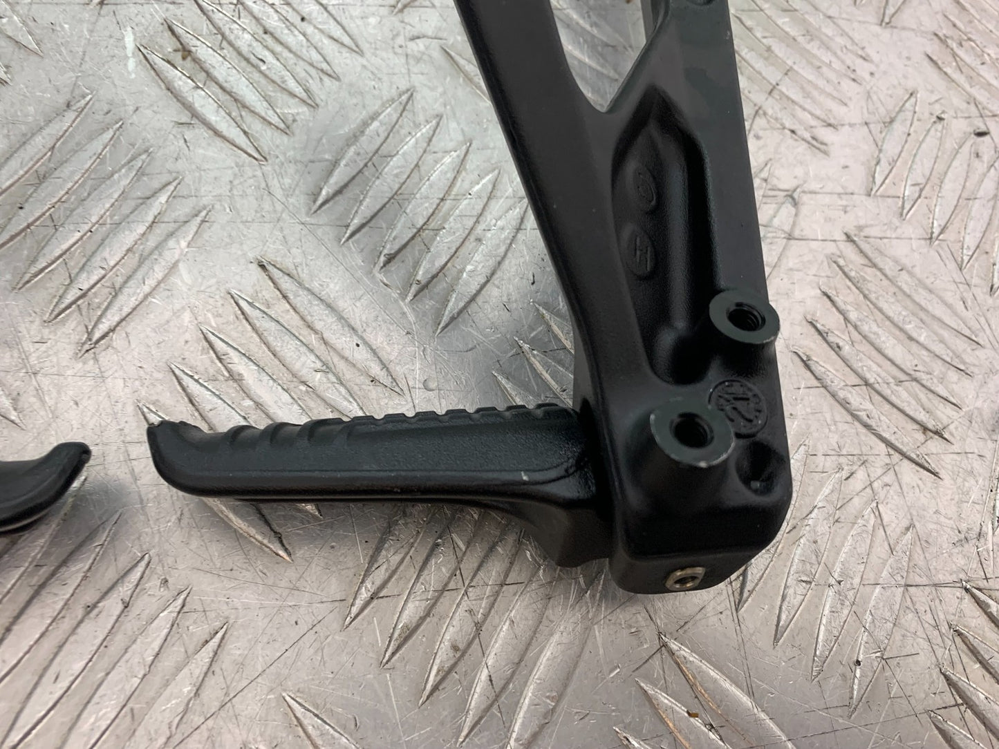 KTM 1290 SUPER DUKE R REAR HANGERS AND PEGS YEAR 2020-2024 (CMB1272)