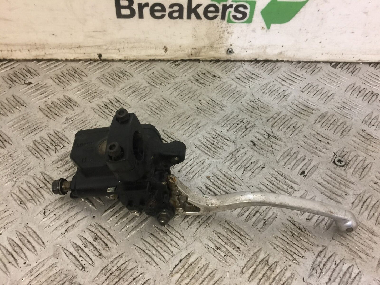 HONDA VT750 VT 750 SHADOW FRONT BRAKE MASTER CYLINDER YEAR 1998-99 (STOCK 685)