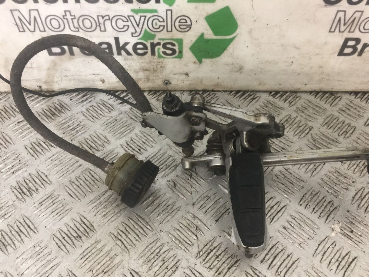 BMW R1100 S R 1100 S FRONT RIGHT HANGER YEAR 1999 (STOCK 797)