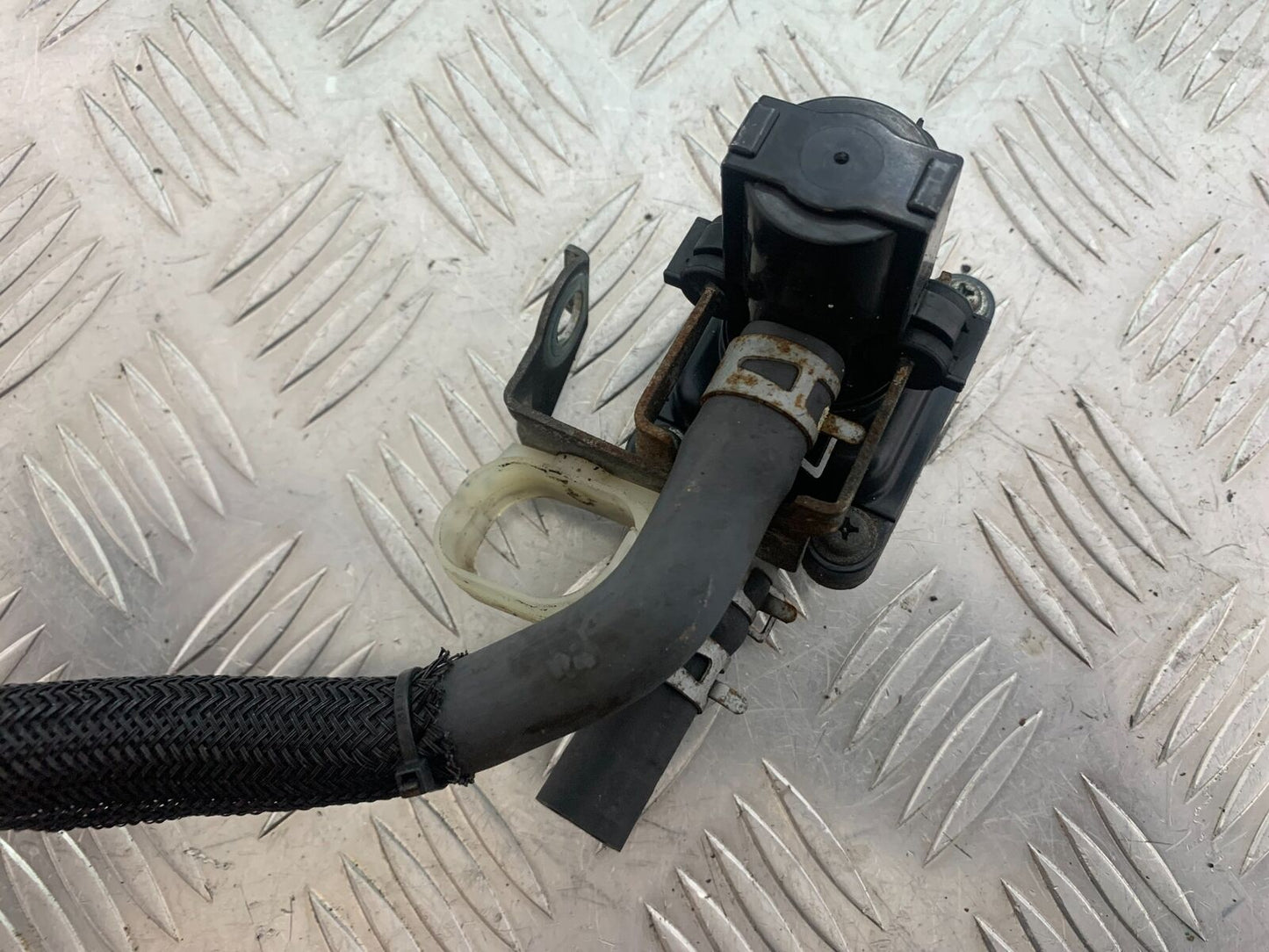 APRILIA 650 PAGASO STRADA AIR VALVE YEAR 2005-2010 (CMB1057)