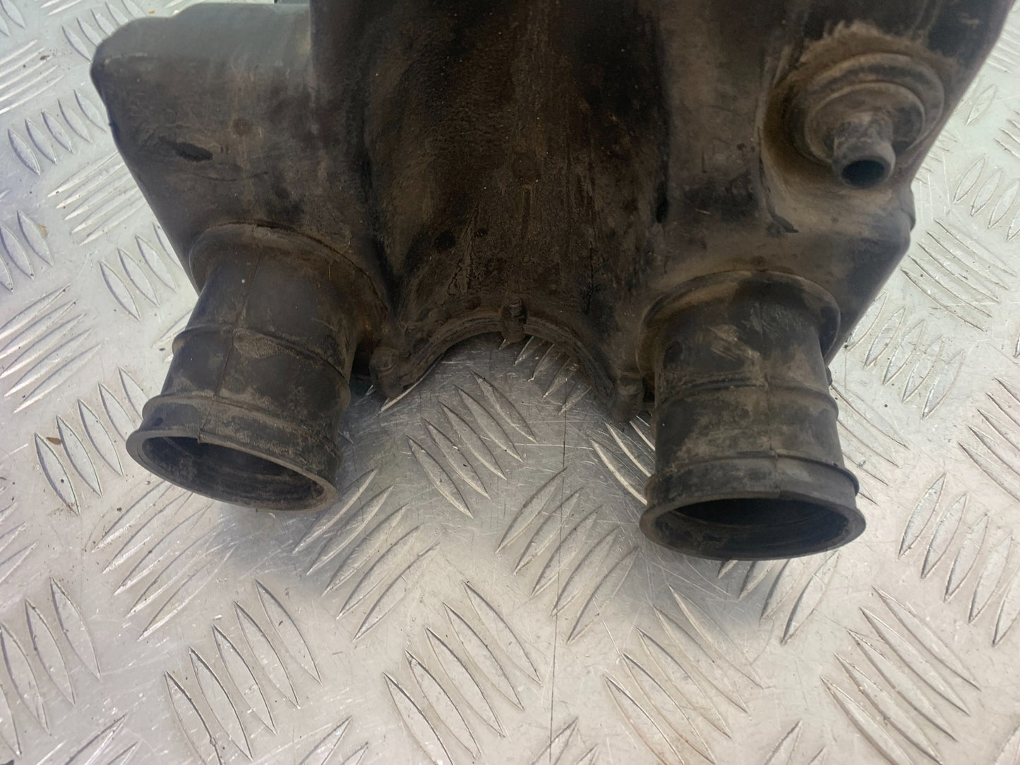 HONDA CX500 CX 500 AIRBOX YEAR 1978 1981 (CMB1137)