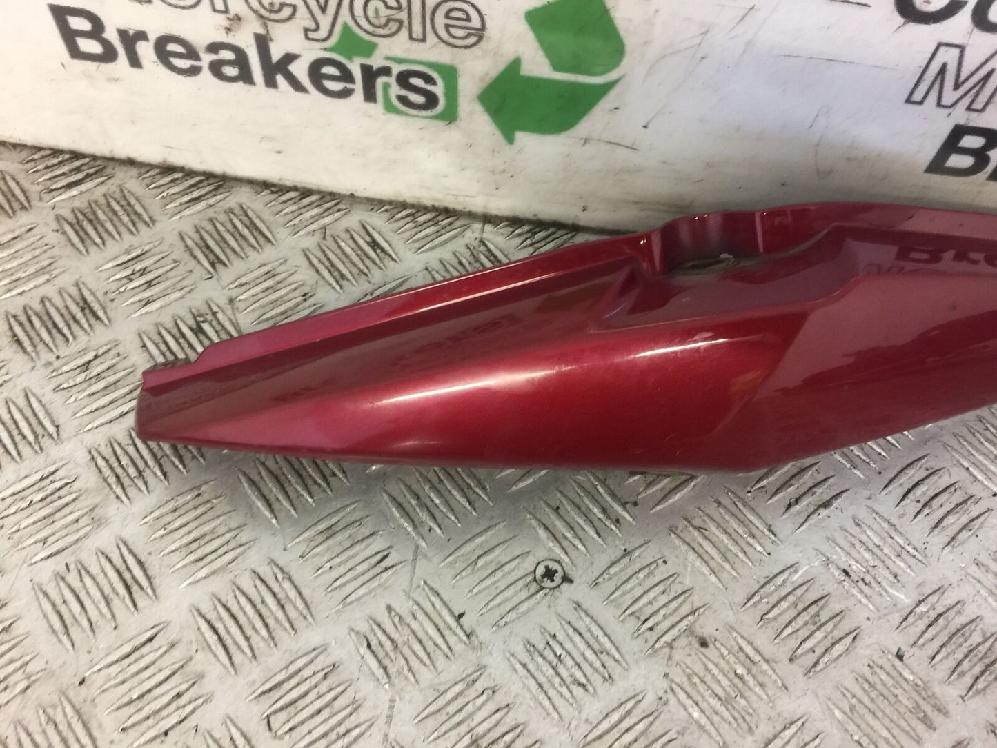 KAWASAKI 650 VERSYS LEFT SEAT PANEL YEAR 2011 (STOCK 478) ABS