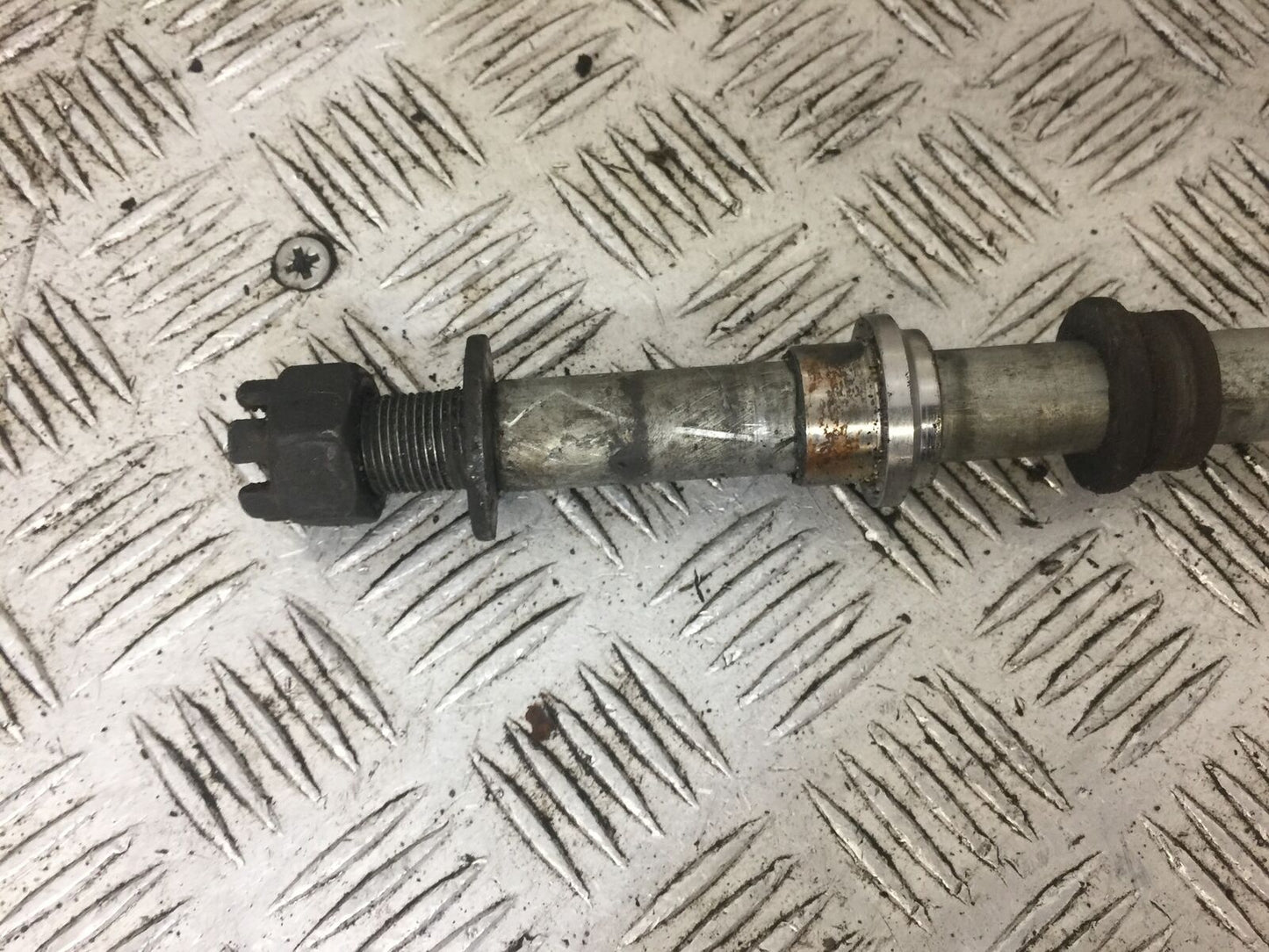 KAWASAKI ER6 F REAR WHEEL SPINDLE YEAR 2006-2008 (STOCK 723)