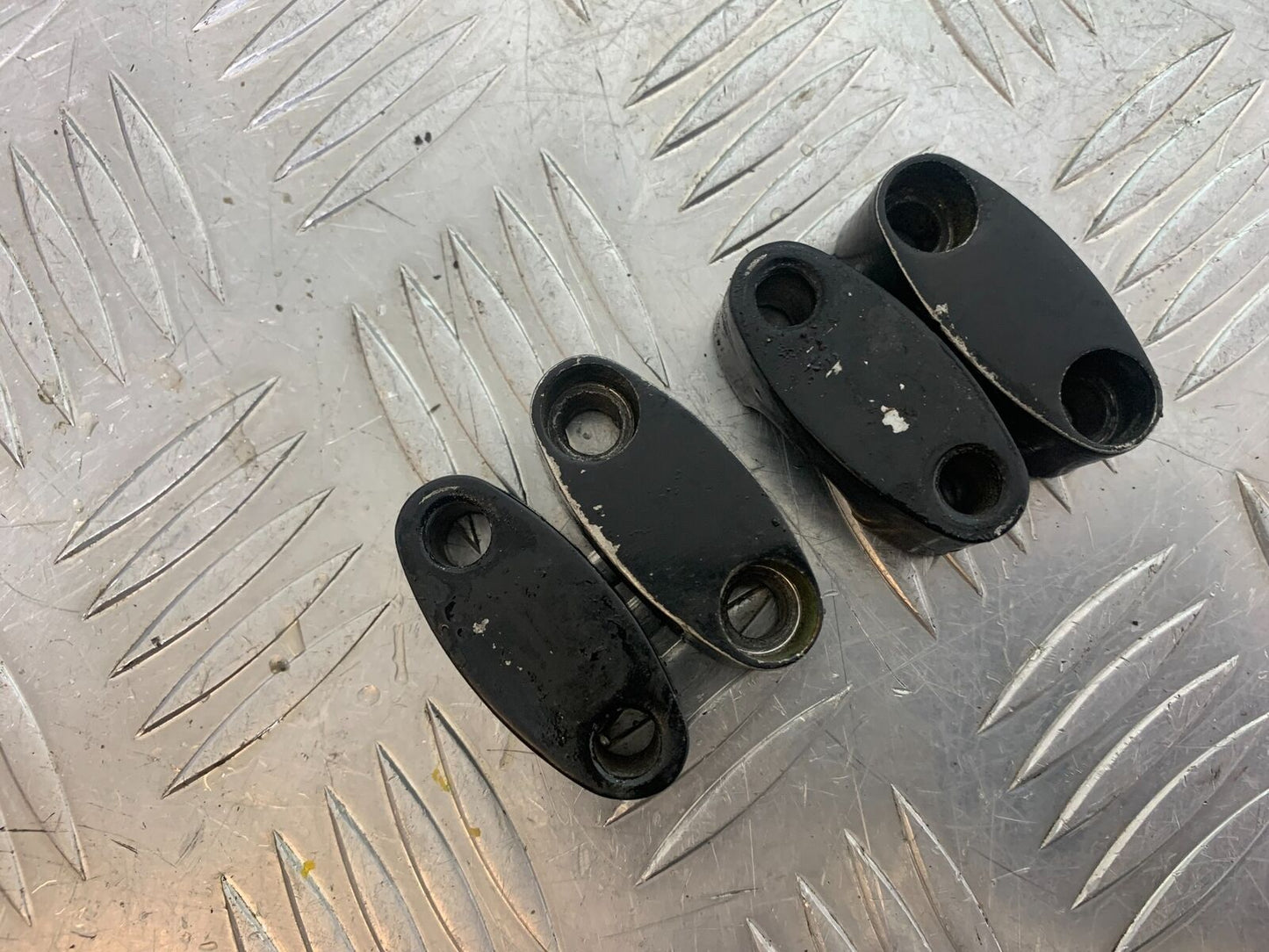 HERALD CLASSIC 125 HANDLEBAR RISERS YEAR 2014 (CMB1058)