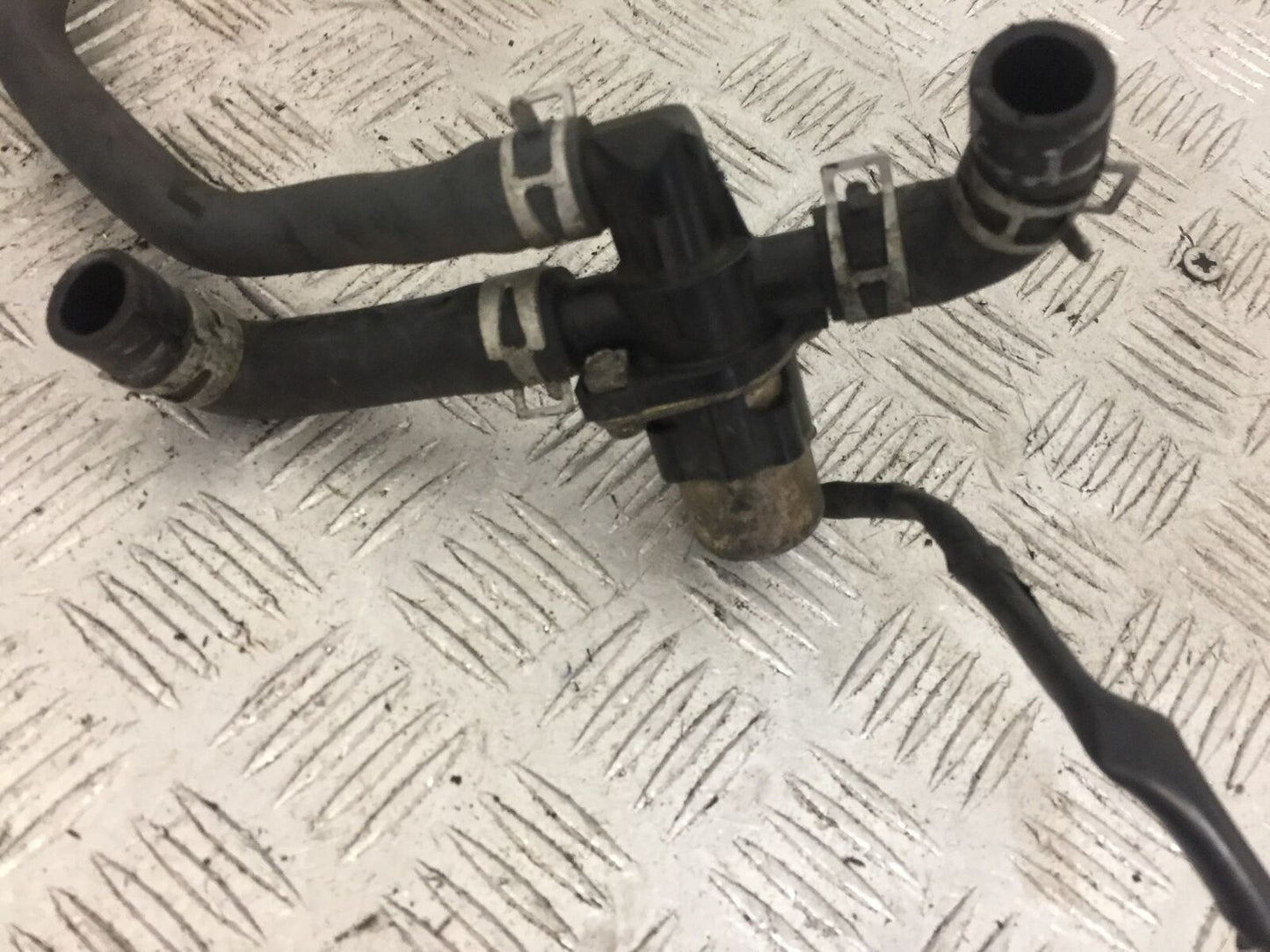 YAMAHA YZF R1 5VY AIR SENSOR YEAR 2004-2006 (STOCK 748)