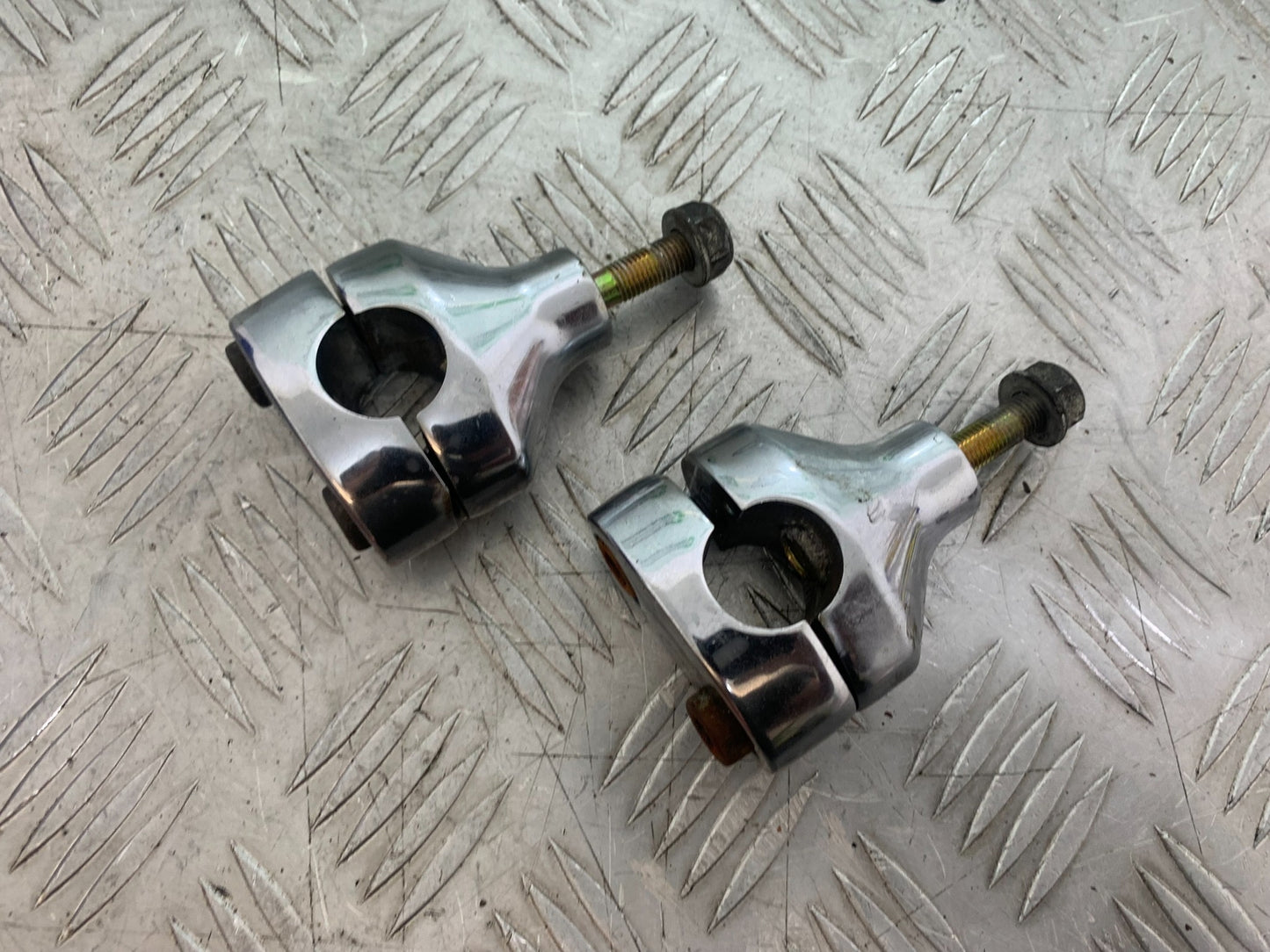 KAWASAKI VN1500 CLASSIC HANDLEBAR RISERS YEAR 1999 -2006 (CMB1166)