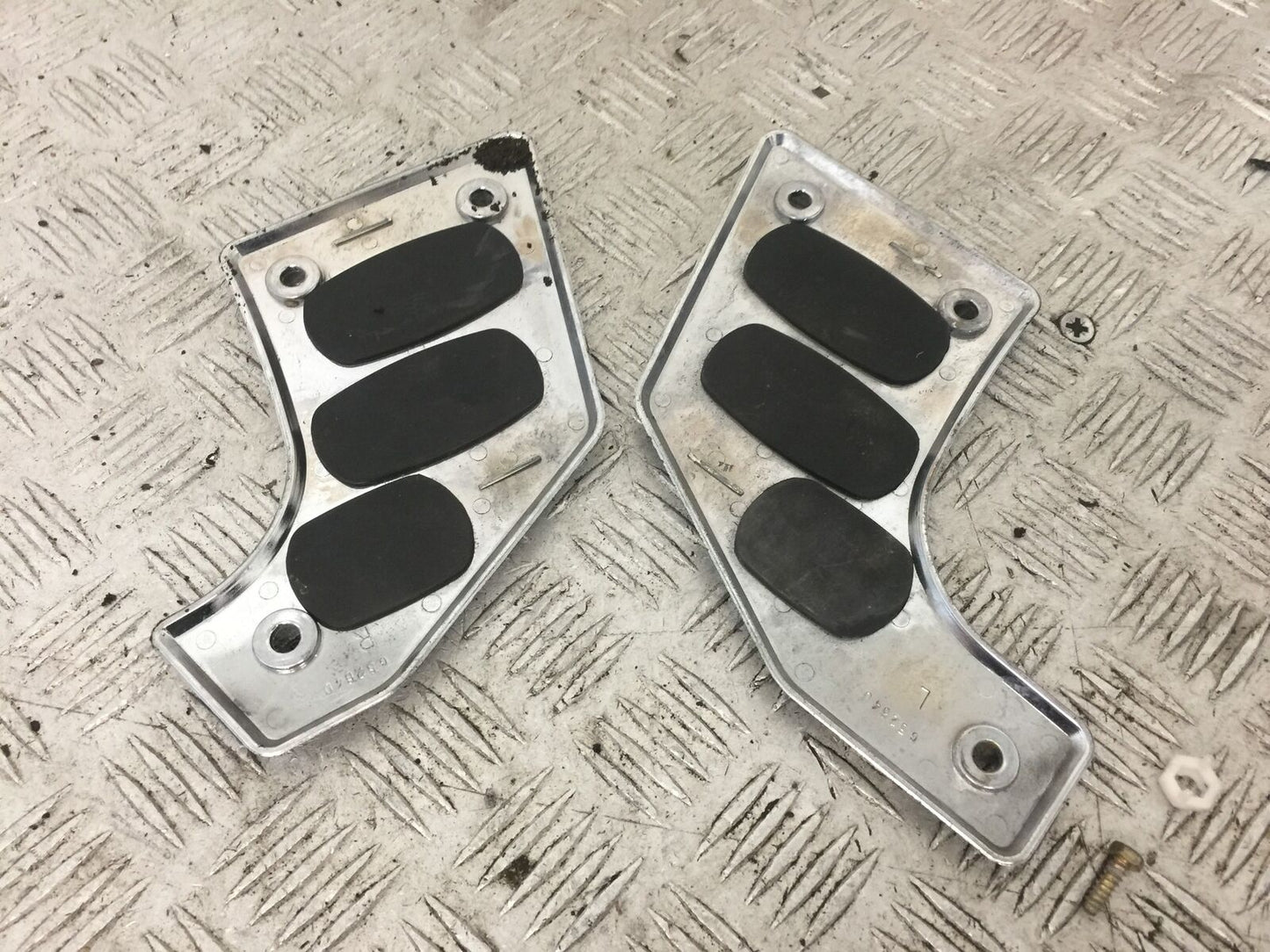 HONDA GL1800 GL 1800 CHROME FRAME COVERS YEAR 2004-10 ABS (STOCK 890)