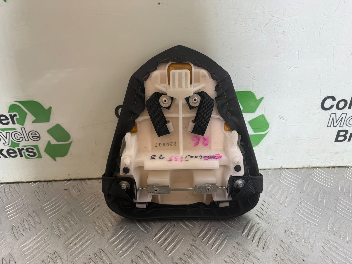 YAMAHA YZF R6 REAR SEAT YEAR 2008-2014