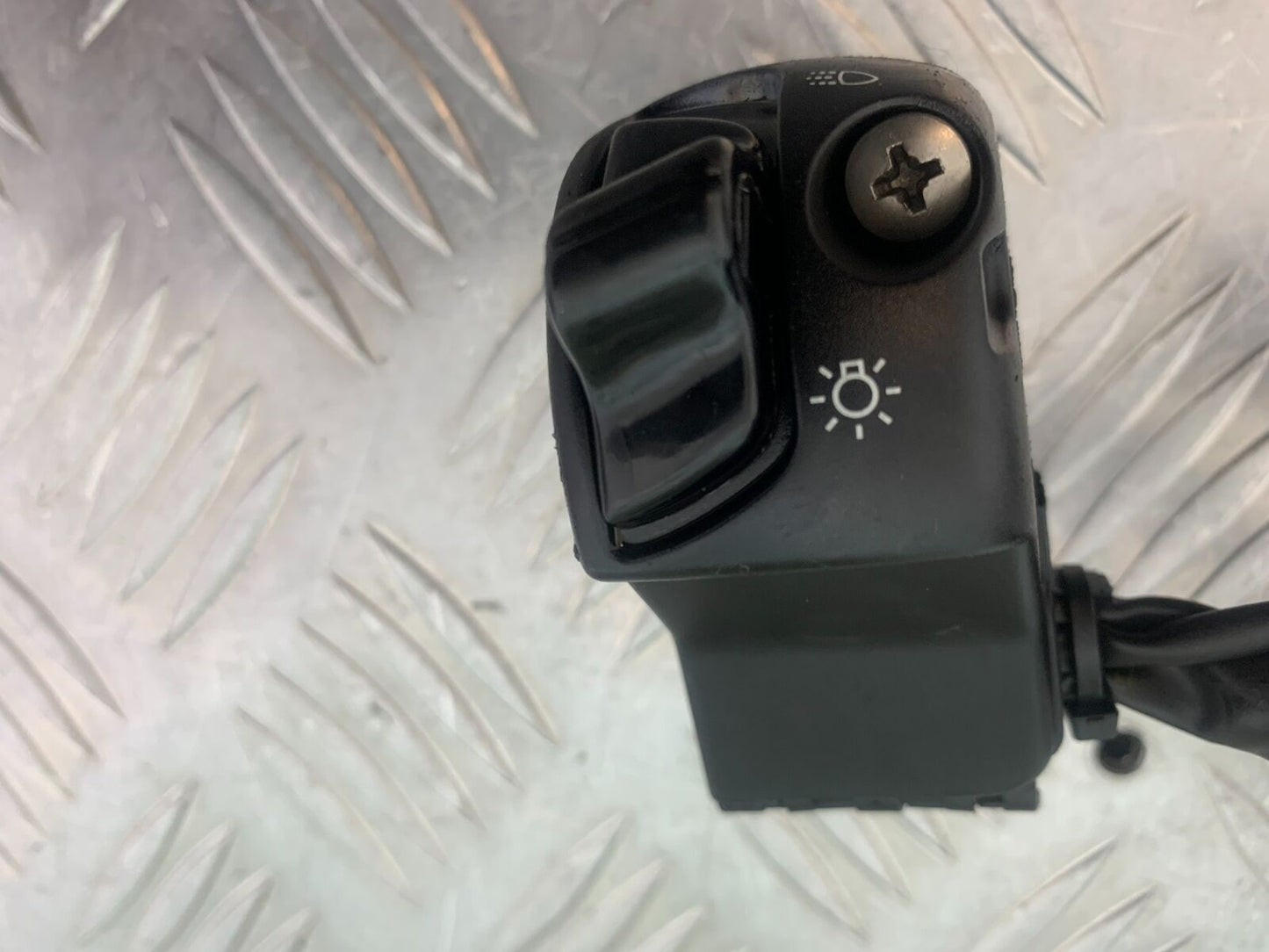 MV AGUSTA TURISMO VELOCE 800 RIGHT SWITCH GEAR YEAR 2014-17 (CMB1051)