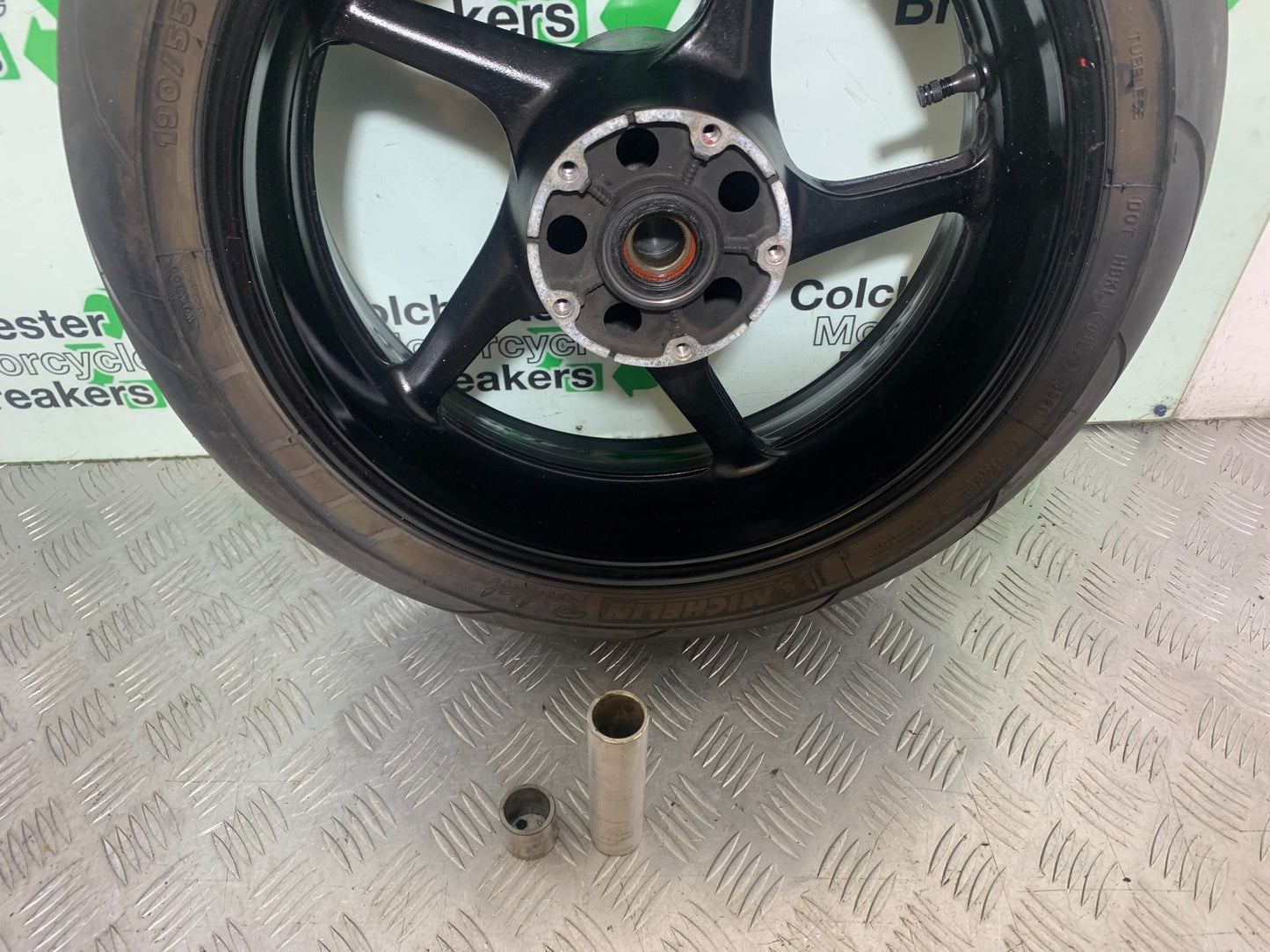 YAMAHA YZF R1 14 B BIG BANG REAR WHEEL 2009-14 (CMB1175)