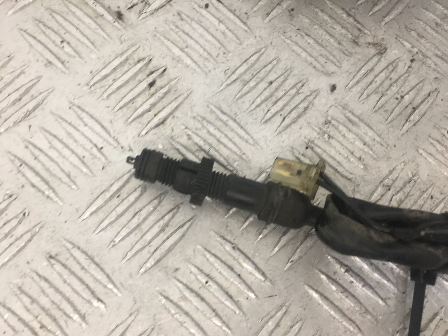 HONDA CBR1100 BLACKBIRD REAR BRAKE LIGHT SWITCH YEAR 1996-1998 (STOCK 862)