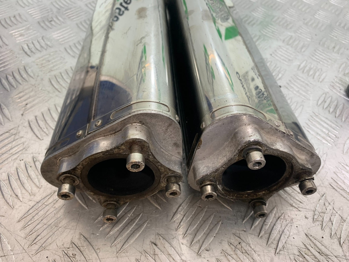SUZUKI SV1000 SV 1000 TRI-OVAL SILENCERS YEAR 2003-2007 (CMB1293)