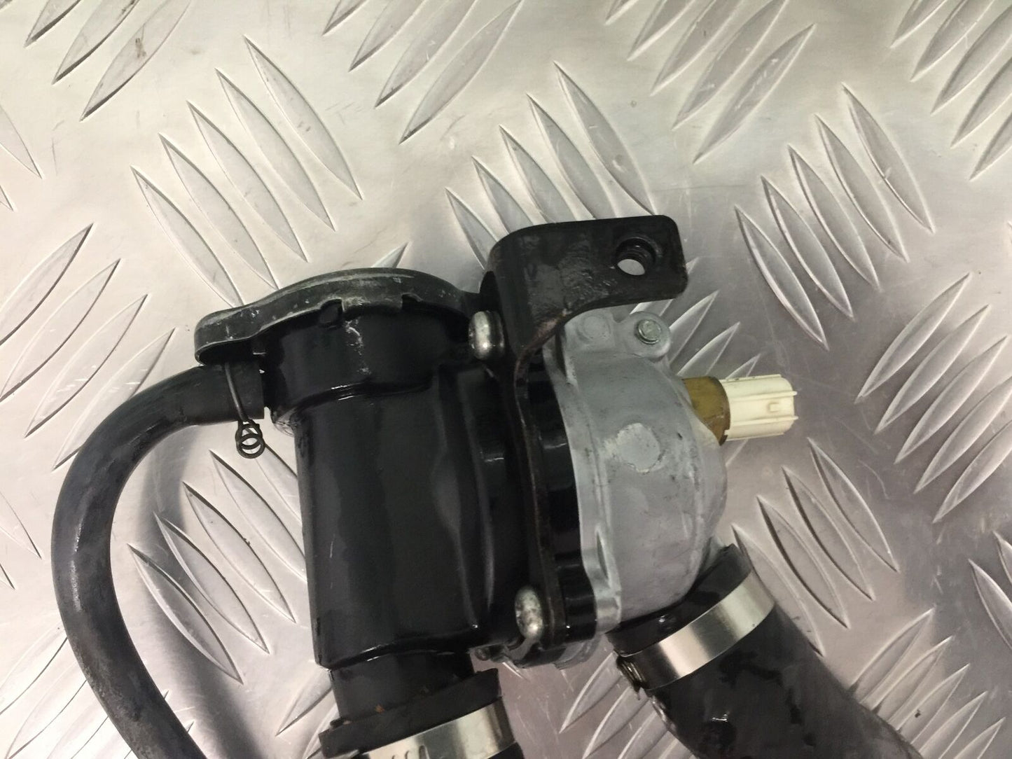 KAWASAKI Z800 Z 800 THERMOSTAT YEAR 2013-2017 (STOCK 925)