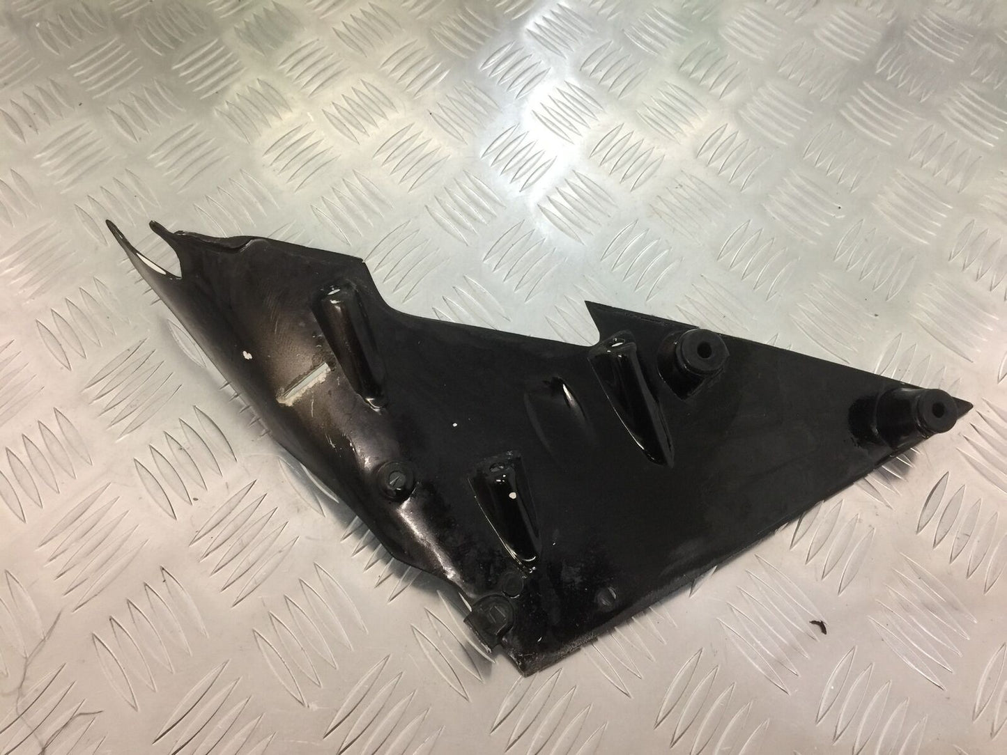 KAWASAKI ZX10R ZX10 R RIGHT INNER INFILL PANEL YEAR 2004-2005 (STOCK 932)