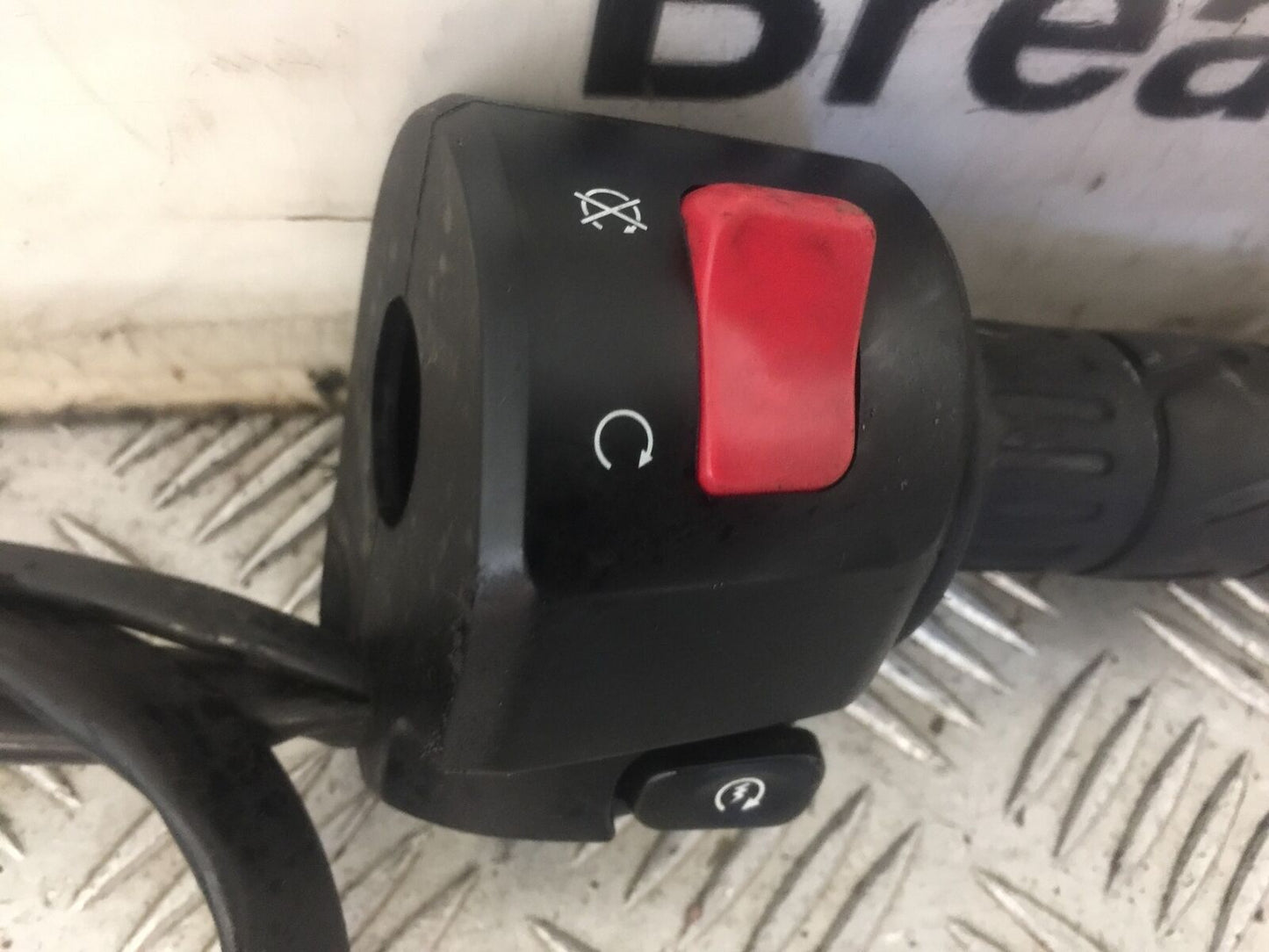 KAWASAKI NINJA 650 RIGHT SWITCH GEAR YEAR 2020 (STOCK 726)