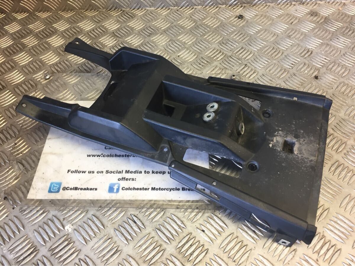 YAMAHA MT125 MT 125 UNDER TRAY YEAR 2015