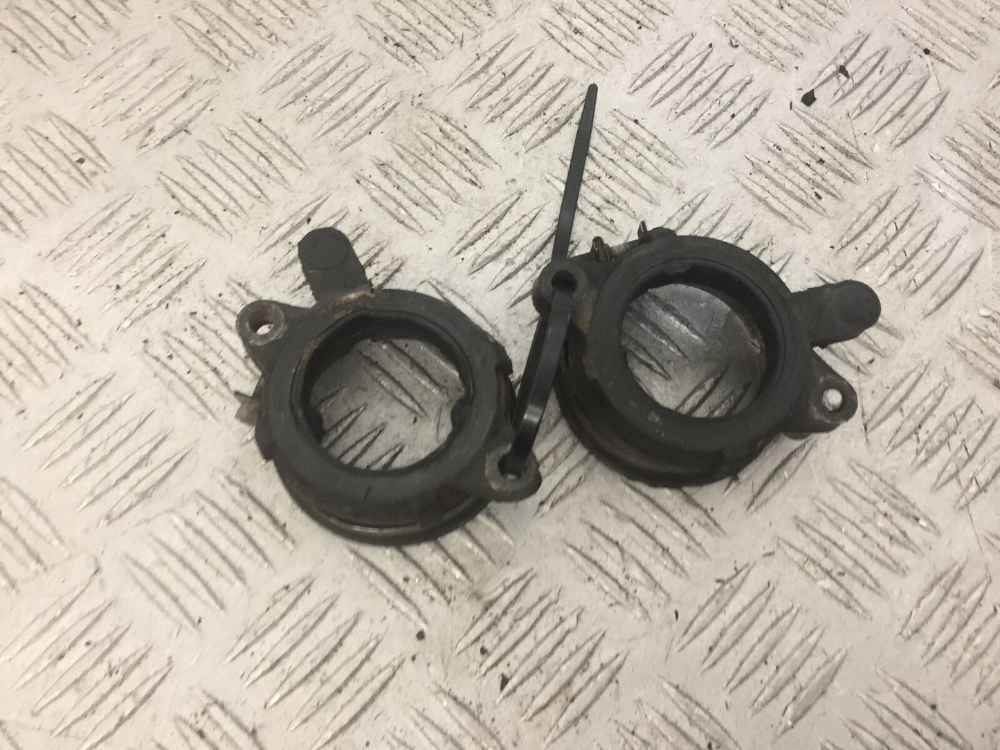 BMW R850 R R850R INLET RUBBERS YEAR 1994-2002 (STOCK 831)