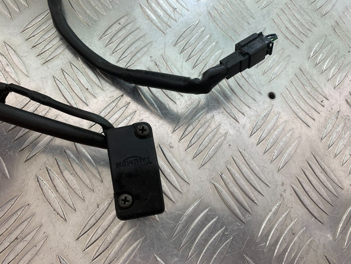 TRIUMPH 675 STREET TRIPLE RIGHT SWITCH GEAR YEAR 2008 (STOCK 984)