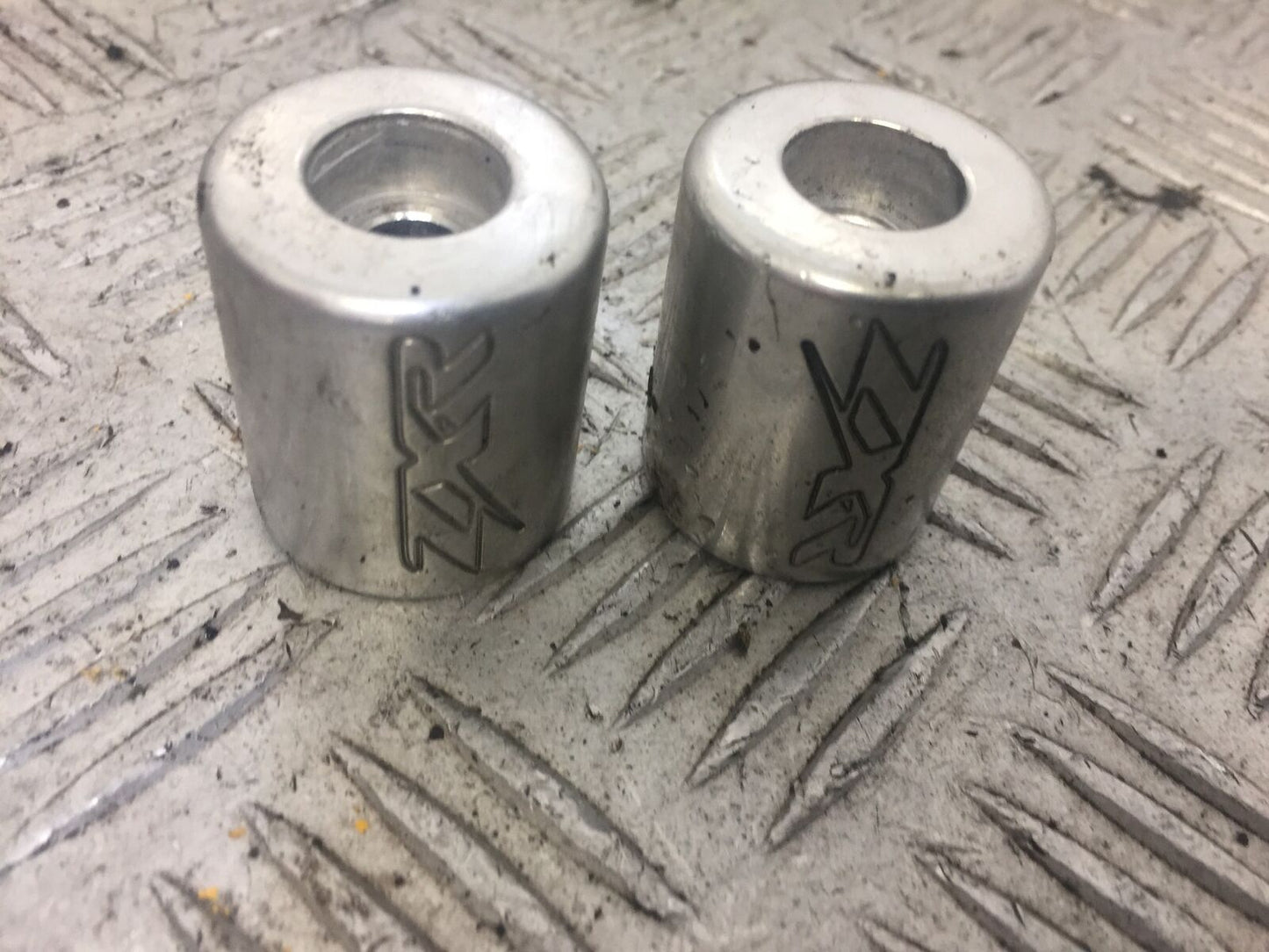 KAWASAKI ZX9R ZX9 C BAR END WEIGHTS YEAR 1998-99 (STOCK 630)
