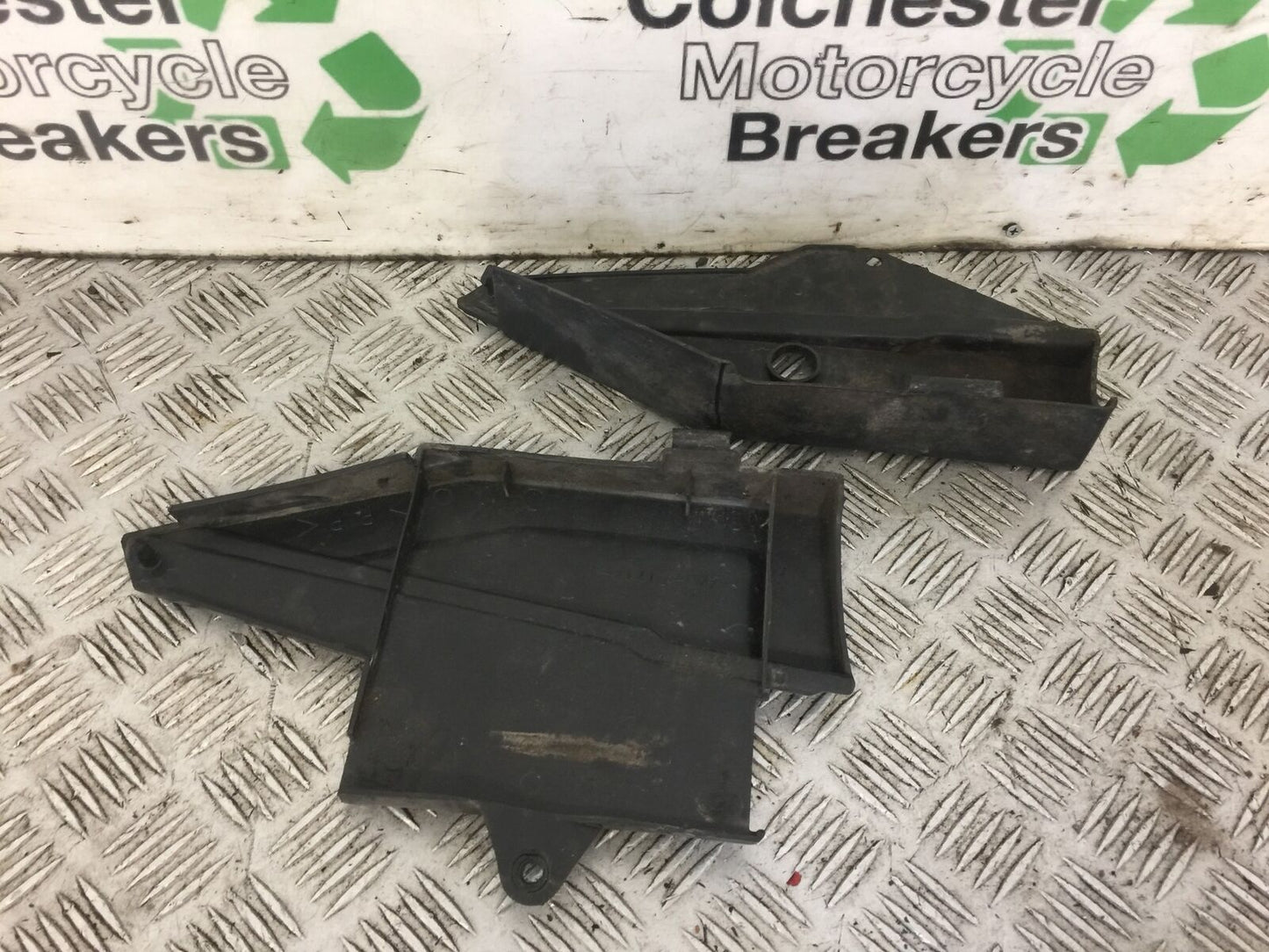 YAMAHA XJ900 XJ 900 DIVERSION LEFT AND RIGHT INFILLS YEAR 1994-2002 (STOCK 578)