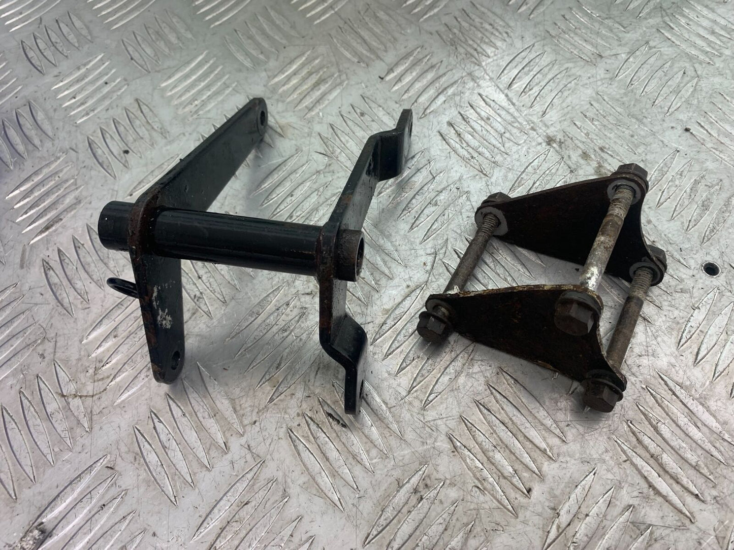YAMAHA XT125 X XT 125 X ENGINE BRACKETS 2005-2011 (CMB1097)