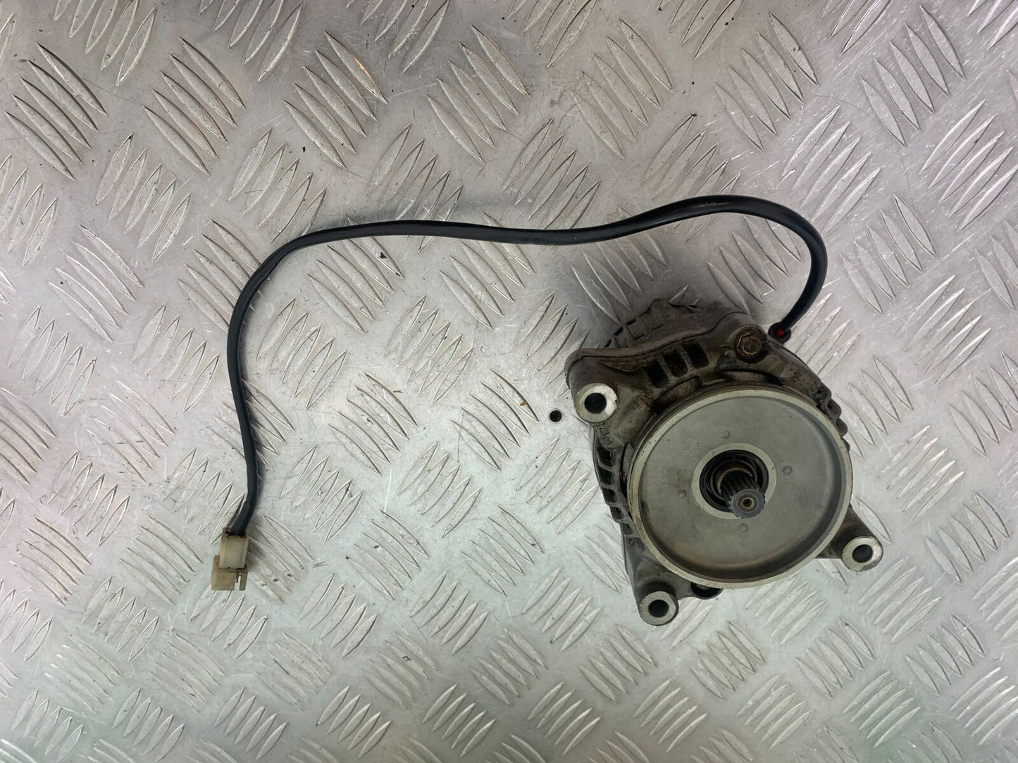 YAMAHA XJR1300 XJR 1300 ALTERNATOR YEAR 1999-2003 (CMB1055)