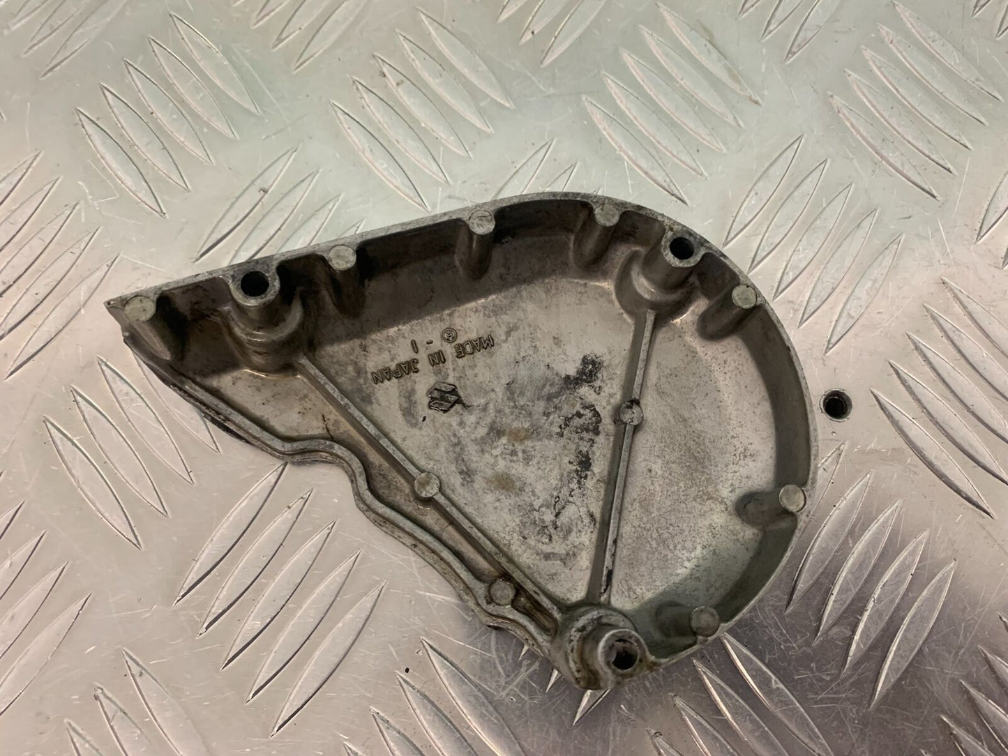 SUZUKI GS750 E GS 750E SPROCKET COVER YEAR 1979 (STOCK 959)