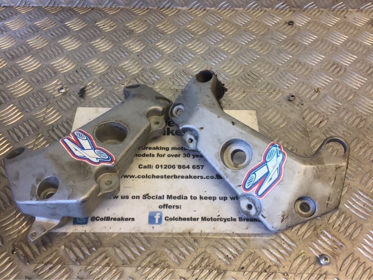 HONDA CB900 CB 900 HORNET LEFT AND RIGHT FRAME BRACKETS YEAR 2002 - 2008